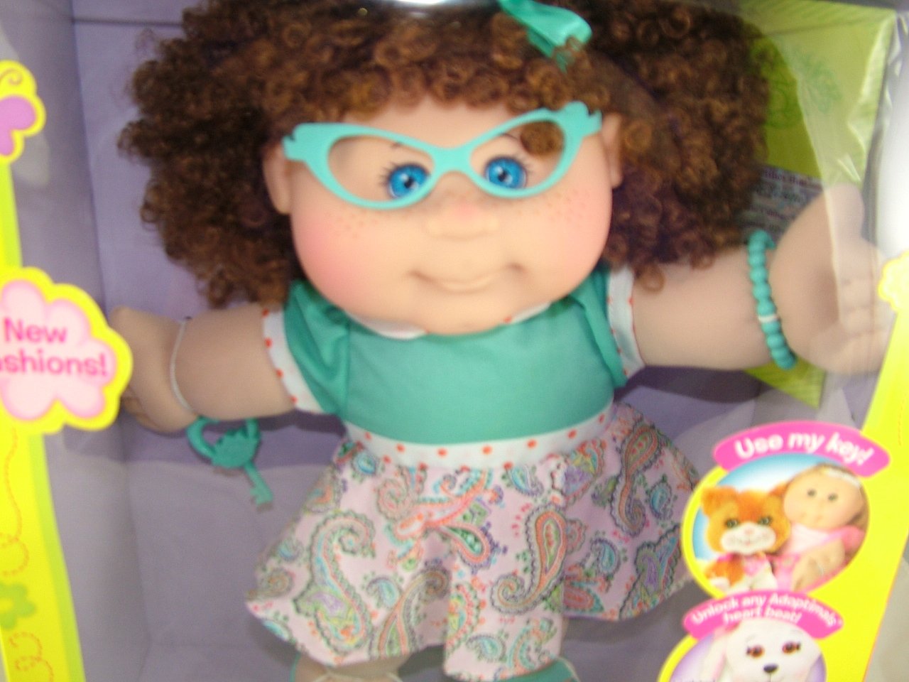 Buy Cabbage Patch 14" Brown Curly Hair Girl Doll, Blue Eyes, Pony Tails,  Glasses Online at Low Prices in India - Amazon.in