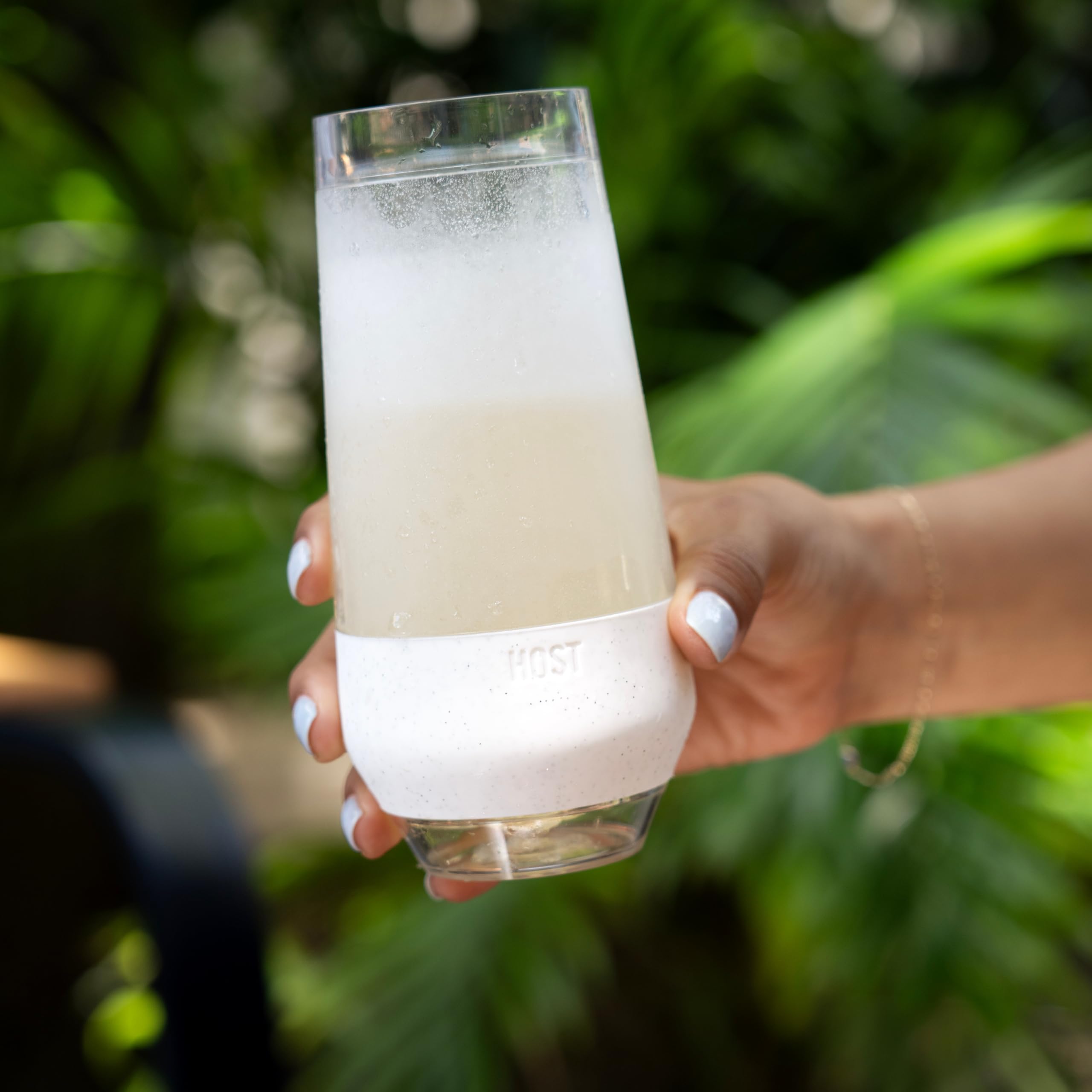 HOST Champagne Freeze Kühlbecher, Doppelwandige, isolierte, gefrierbare Weingläser ohne Stiel mit aktivem Kühlgel | mit isoliertem Silikongriff, 4er-Set, 266 ml (9 oz) – Glitzer (10040)