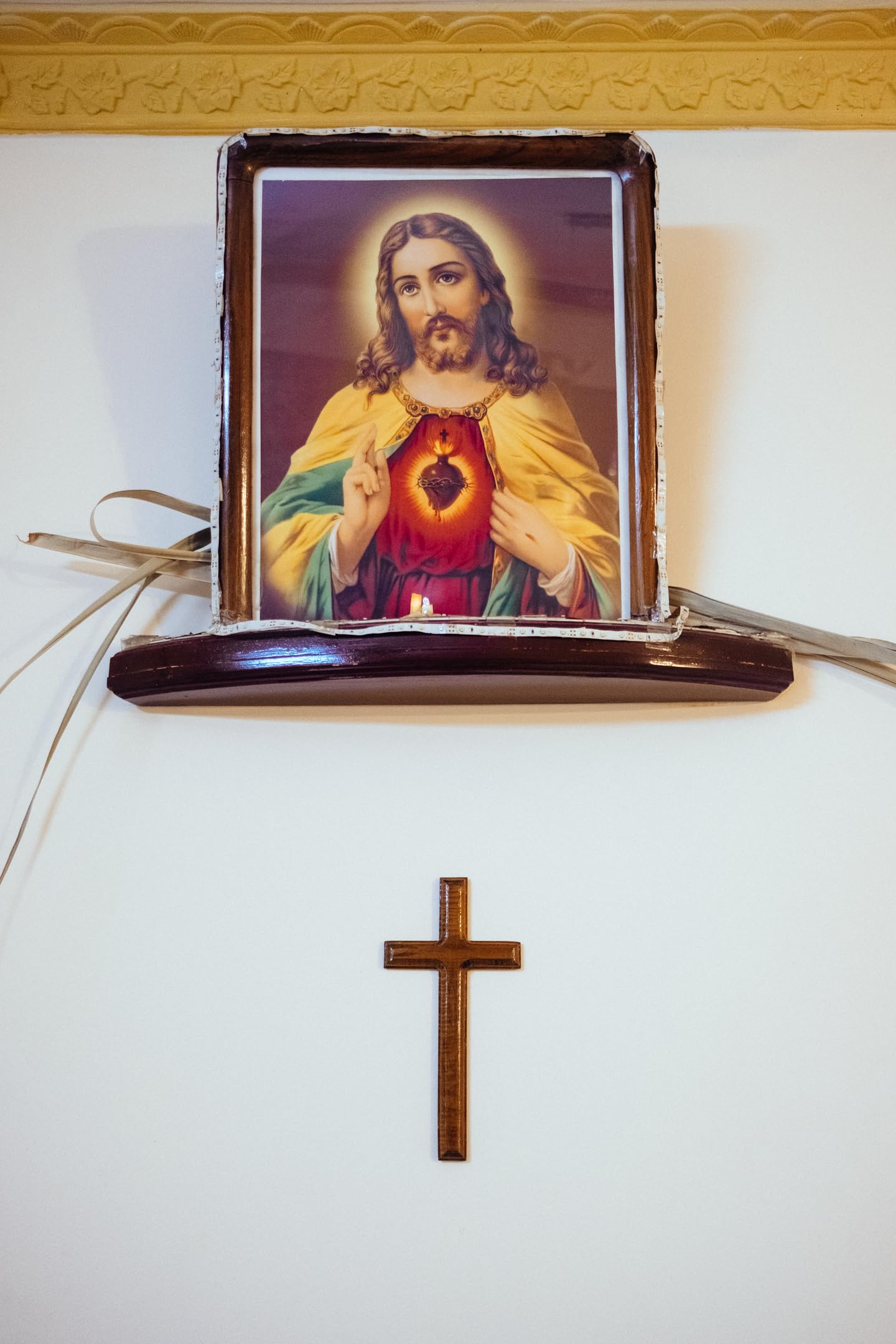 Cross wood,Teak Wood, Wooden for wall hanging, prayer or holy home, Cross for Main Door Entrance,20 cm