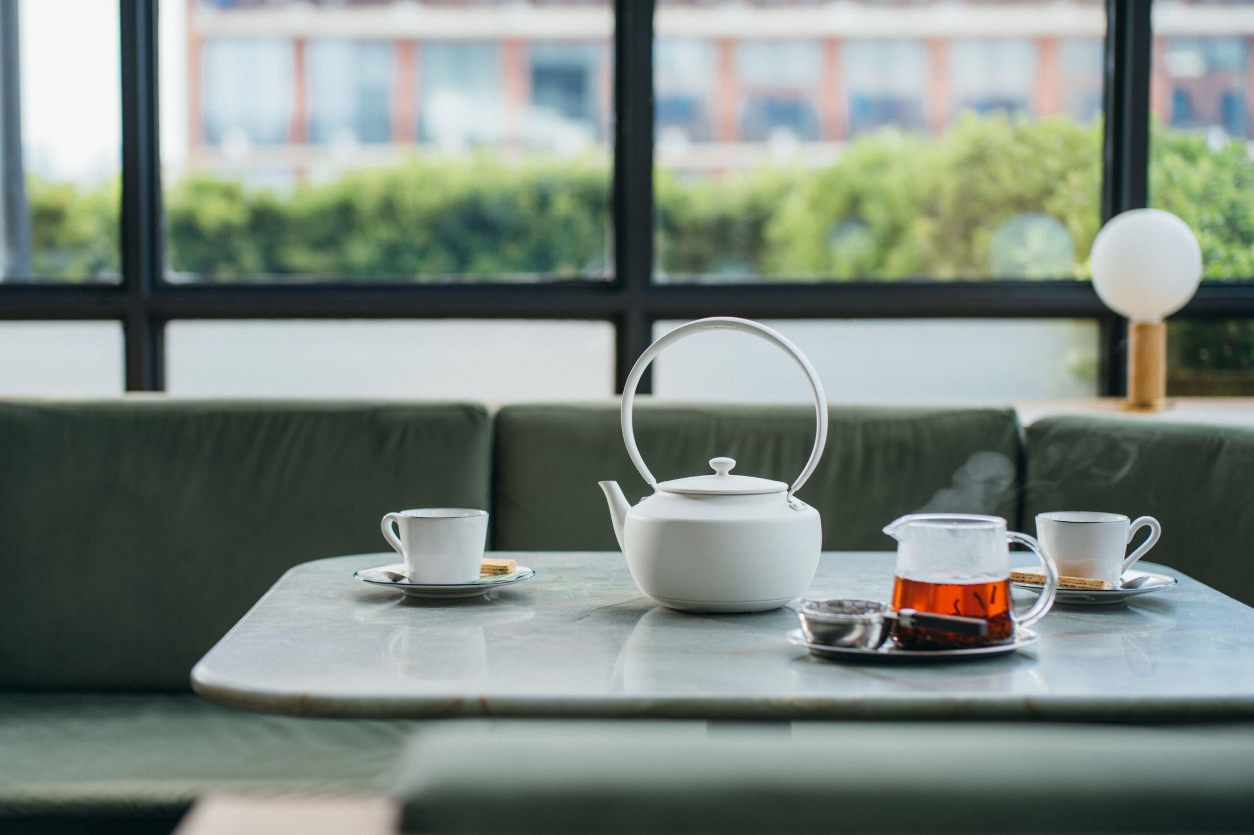 MoonKettle | Hervidor eléctrico con control de temperatura (122 °F a 212 °F) | Mantiene el calor | 30 onzas líquidas | Luz ambiental calmante y sonido | Boquilla de vertido de precisión | 9