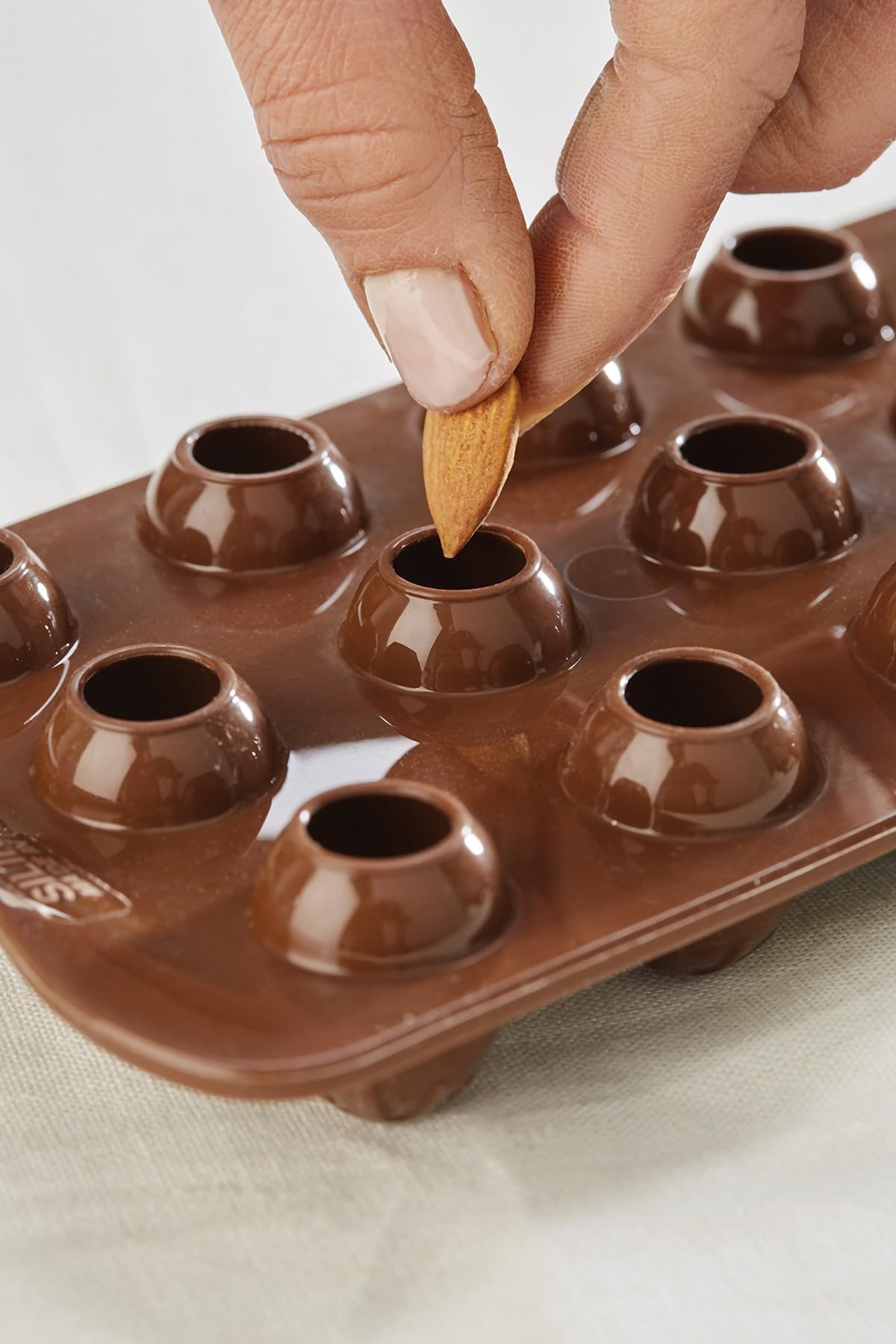 Stampo Per Cioccolatini Silikomart CHOCO EGG - 15 Formine A Uovo, Antiaderente, Made In Italy - Foto 2