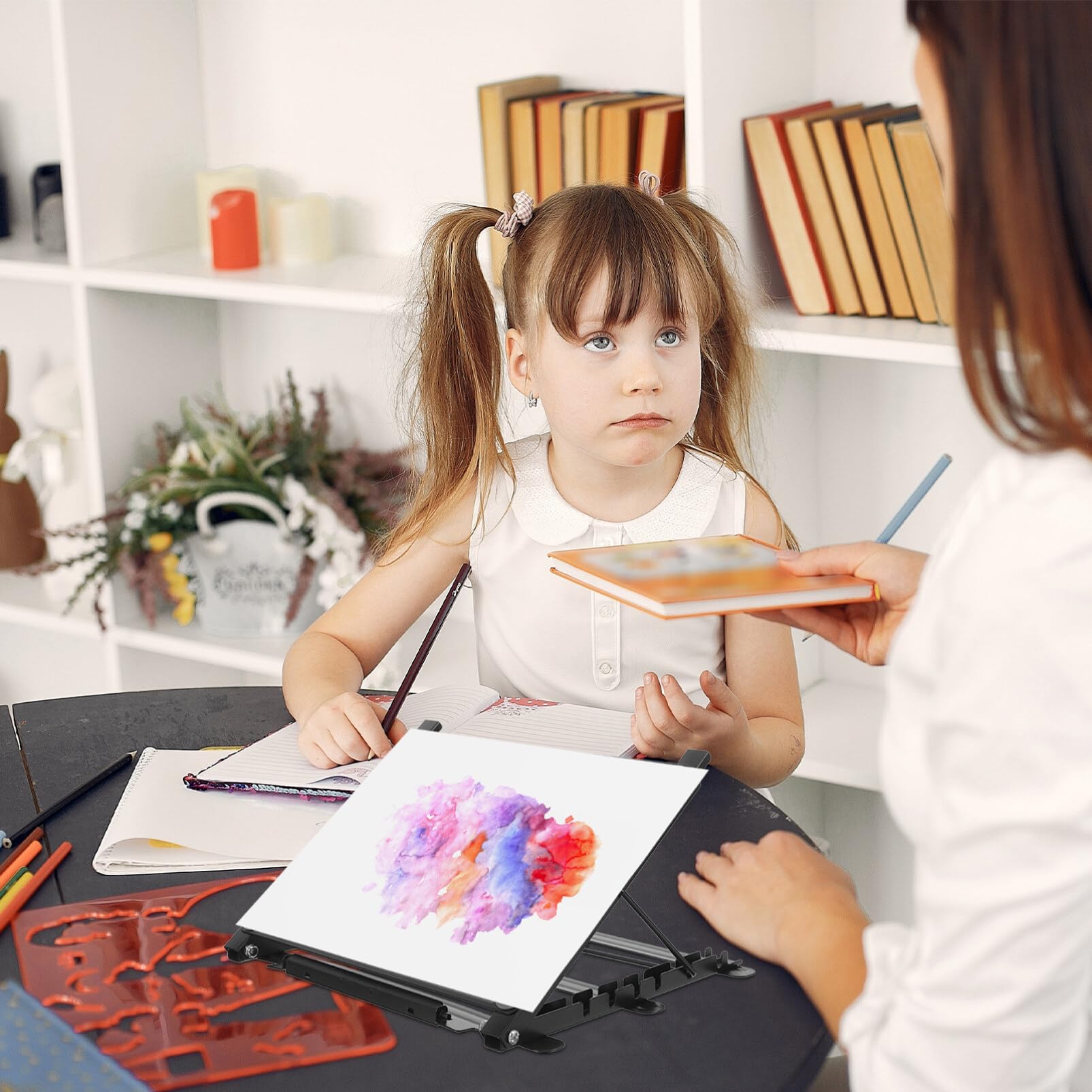 Boîte lumineuse professionnelle A4 pour le traçage – Planche à dessin portable avec cadre en métal, parfaite pour les artistes et les designers, idéale pour les croquis et les accessoires