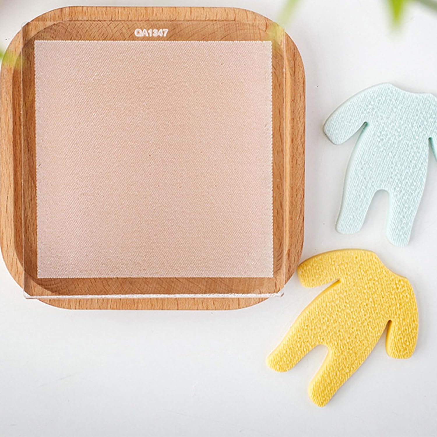 Practical Fondant Embossing Pad Flower Lace Embossing Acrylic Stamp for Fondant Sugar Craft Chocolate Cakes Dessert Craft Supplies