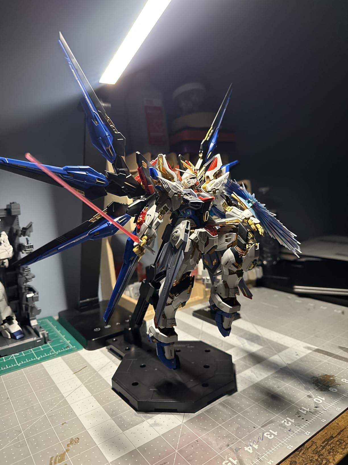 MGEX Strike Freedom Gundam MGEX 1/100 Strike Freedom Gundam – Bandai – Modèle à Monter (GUNPLA MGEX 1/100 STRIKE FREEDOM GUNDAM BANDAI IN STOCK
