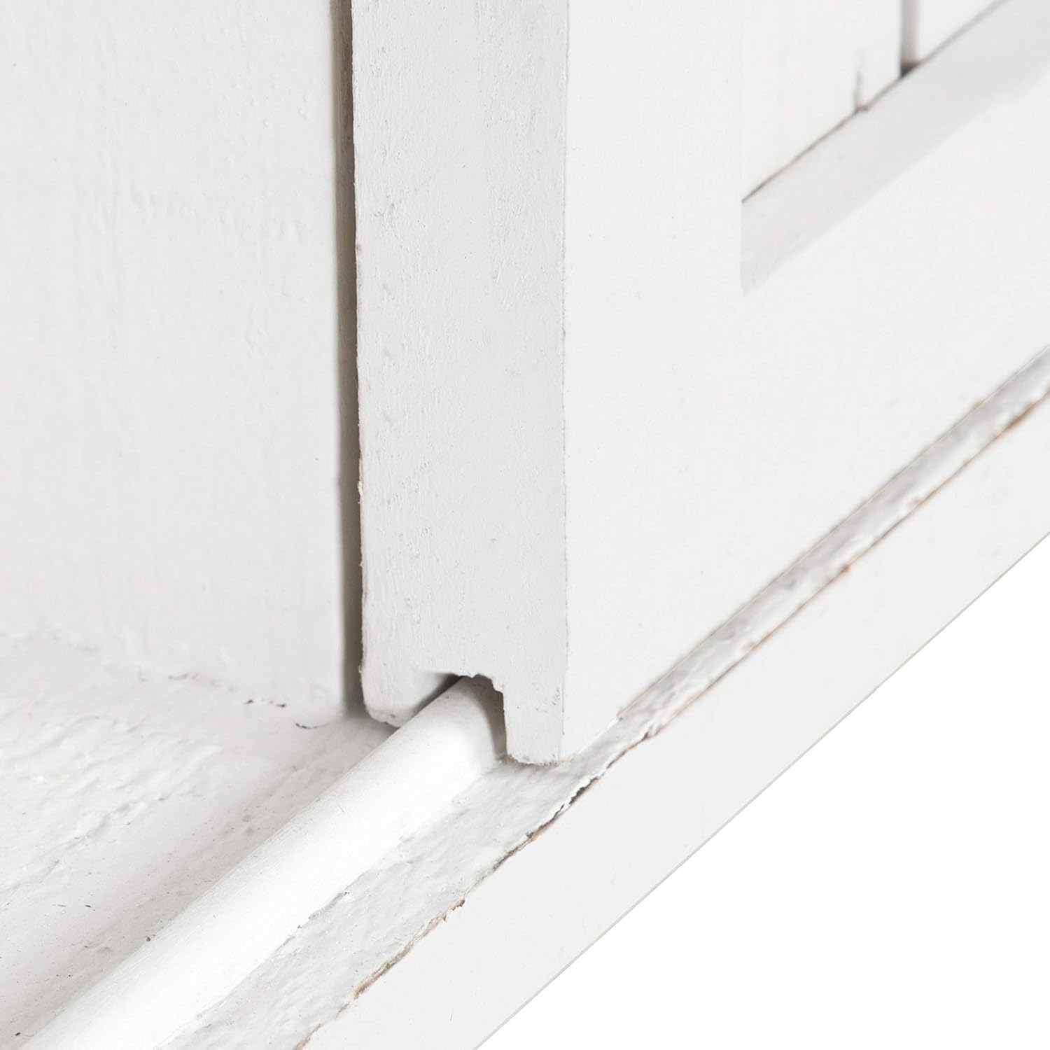 Kate and Laurel Cates Decorative Farmhouse Cabinet Wall Organizer with Sliding Barn Door and 3 Knobs, 18 x 8 x 20, White, Shabby-Chic Farmhouse-Inspired Mail and Key Holder for Wall