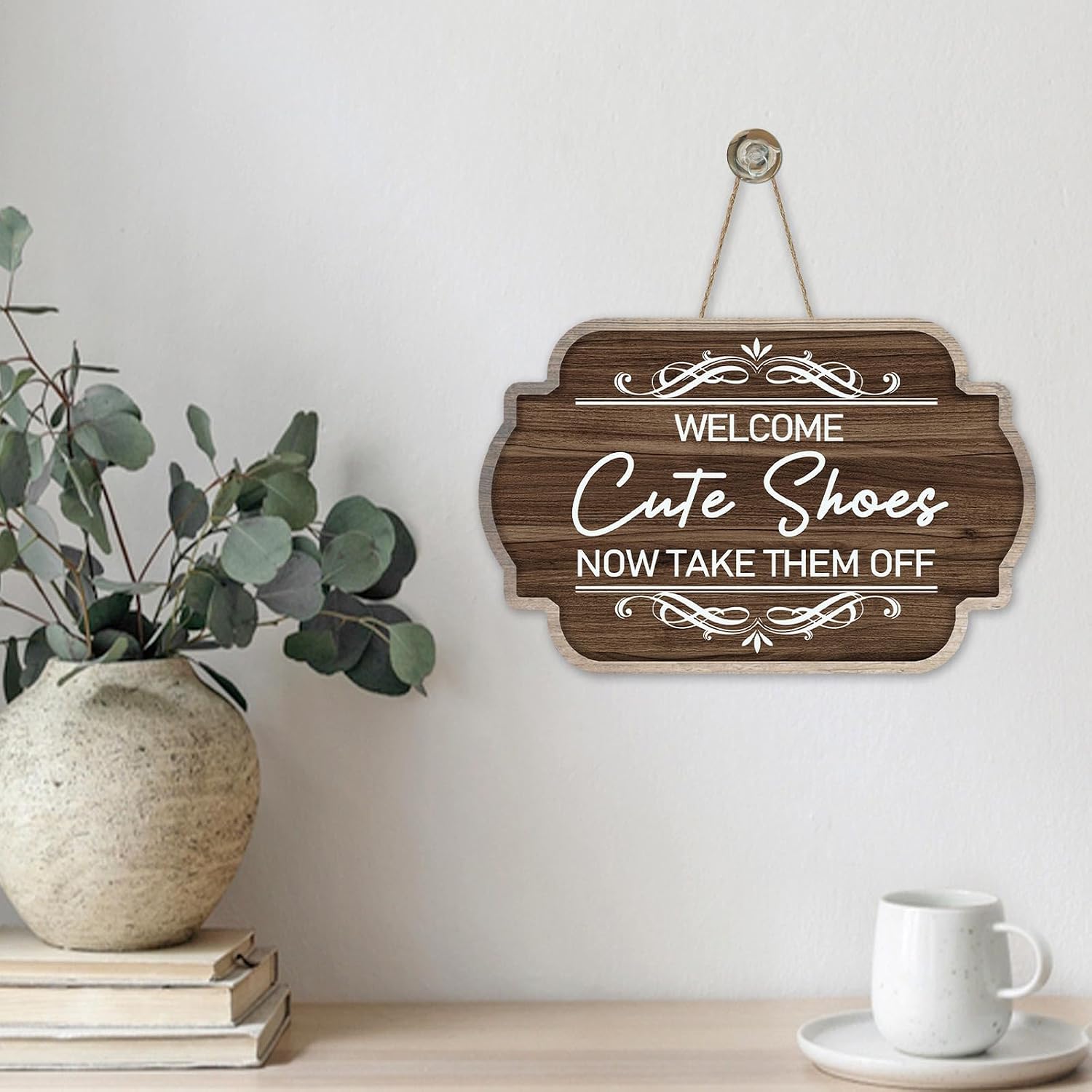 Welcome Cute Shoes Now Take Them Off Front Door Sign, Funny Remove Shoes Wood Plaque Hanger Outdoor Outside Porch Home Decor, Farmhouse Rustic Wooden Wreath Indoor Wall Hanging Decoration