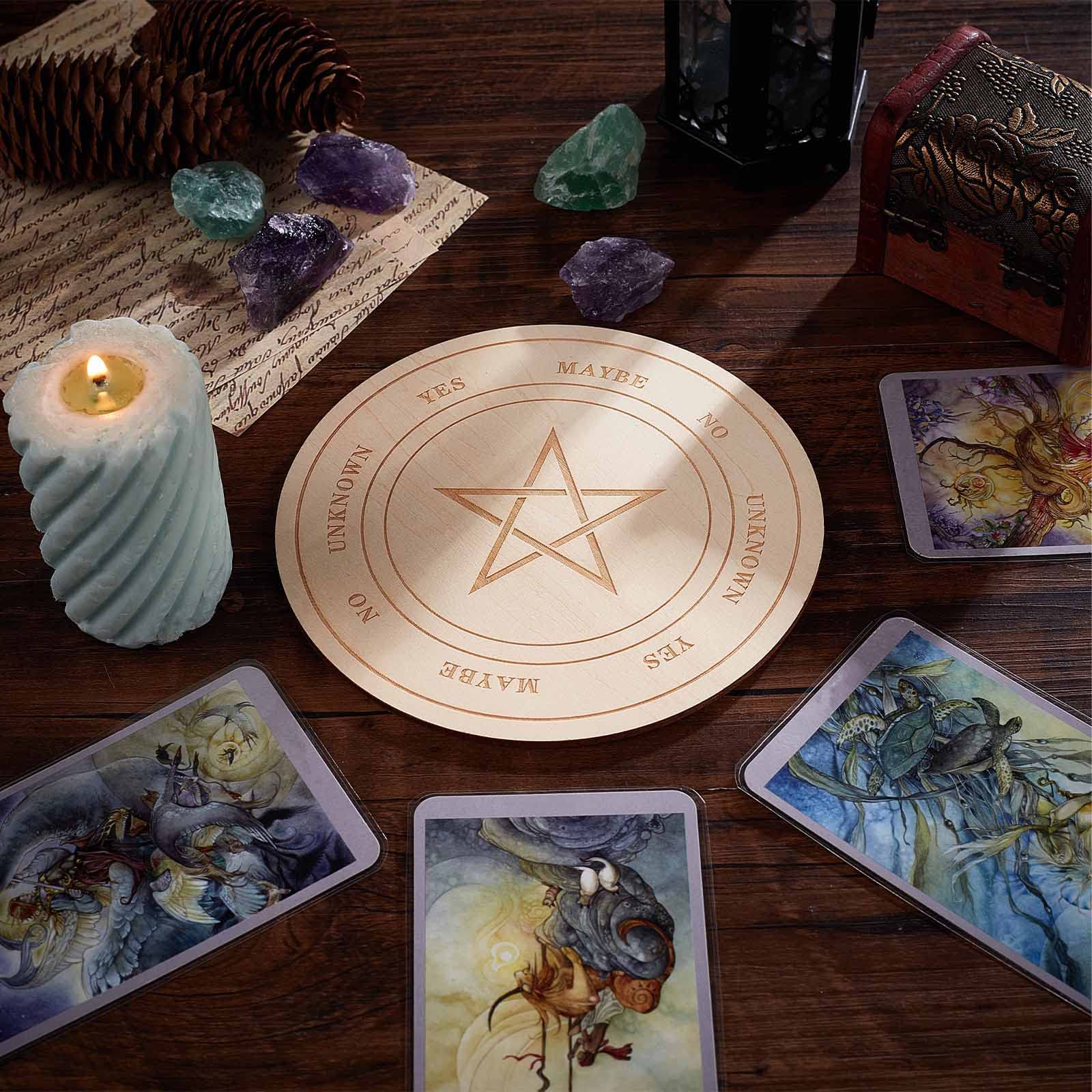 GORGECRAFT Motifs Textes Pendule Conseil Bois Divination Métaphysique Planche Pendule Tableau D'Affichage Tableau de Sculpture sur Bois Sorcellerie Autel Coaster Écologique Anti-Brûlure 15cm