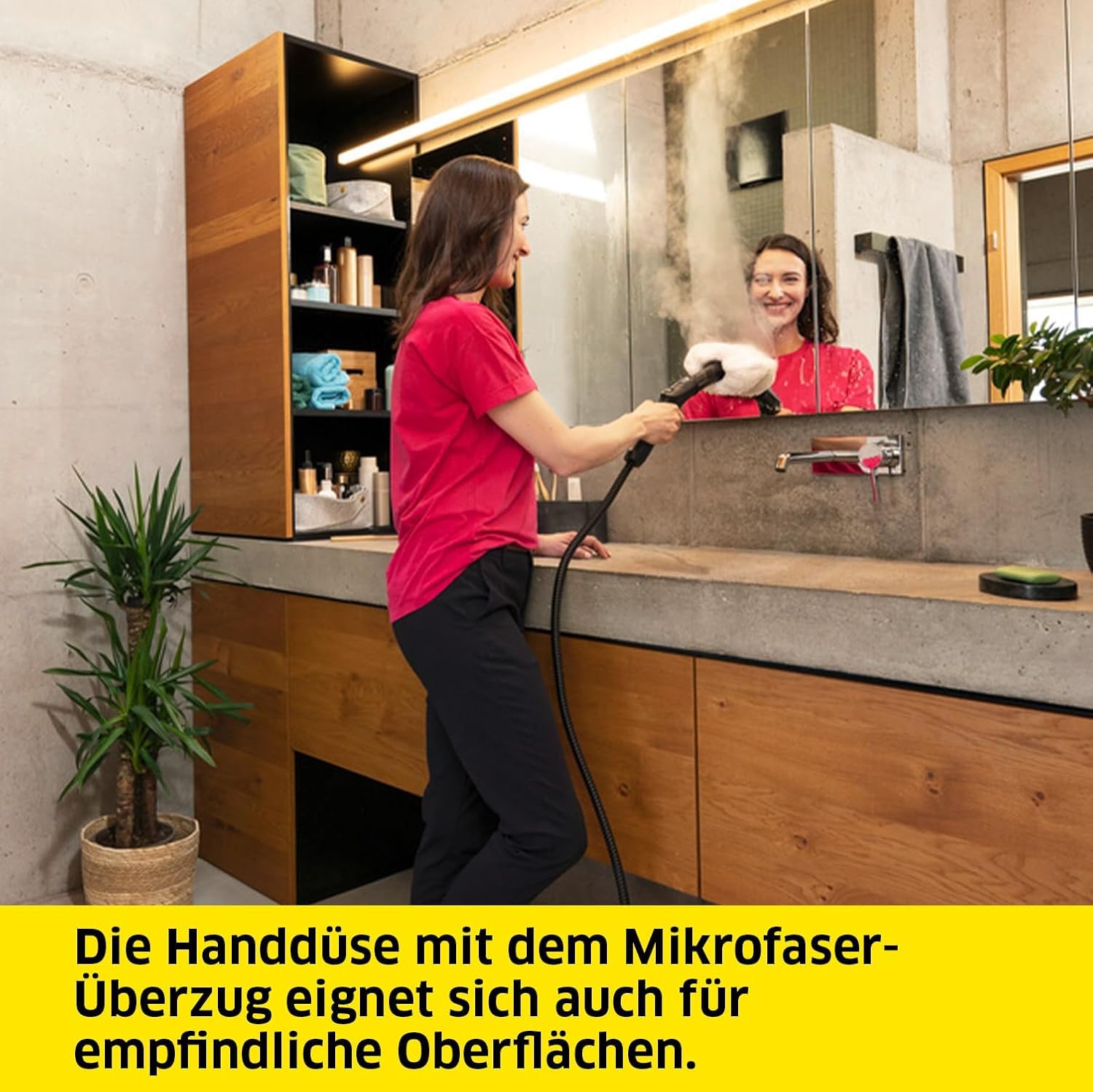Kärcher Dampfreiniger SC 4 Deluxe, Dampfdruck: 4 bar, Aufheizzeit: 3 min., Fläche: ca. 130 m², Tank: 0,5 l + 1,3 l, inkl. Bodenreinigungsset EasyFix, Düsen, Mikrofaser-Überzug und Bürsten, Weiß