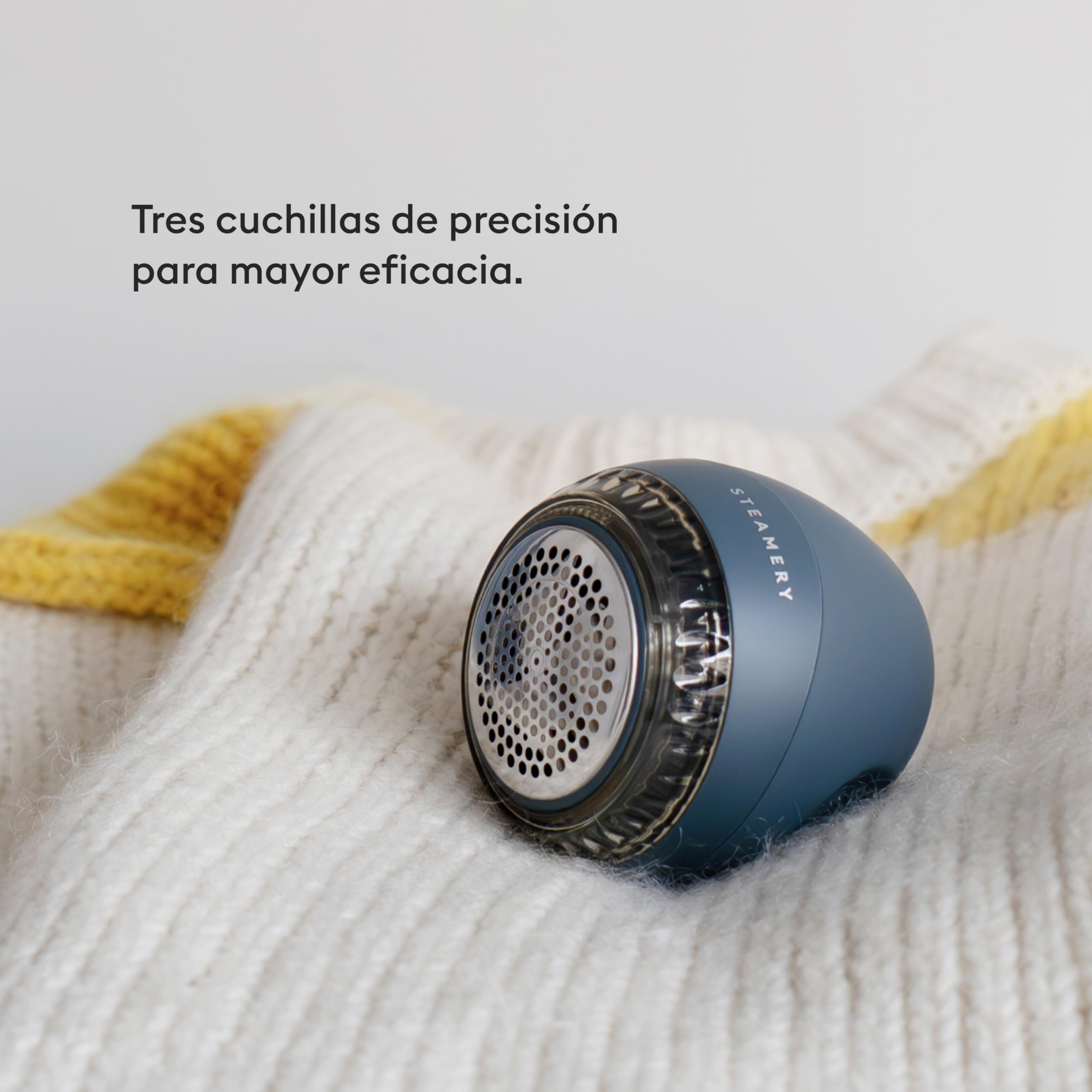 Steamery quitapelusas eléctrico Pilo 1, Quitapelusas para Eliminar Las Bolitas y los hilitos, 5 W, Portátil, Recargable, Ergonómico, Diseño escandinavo, Azul