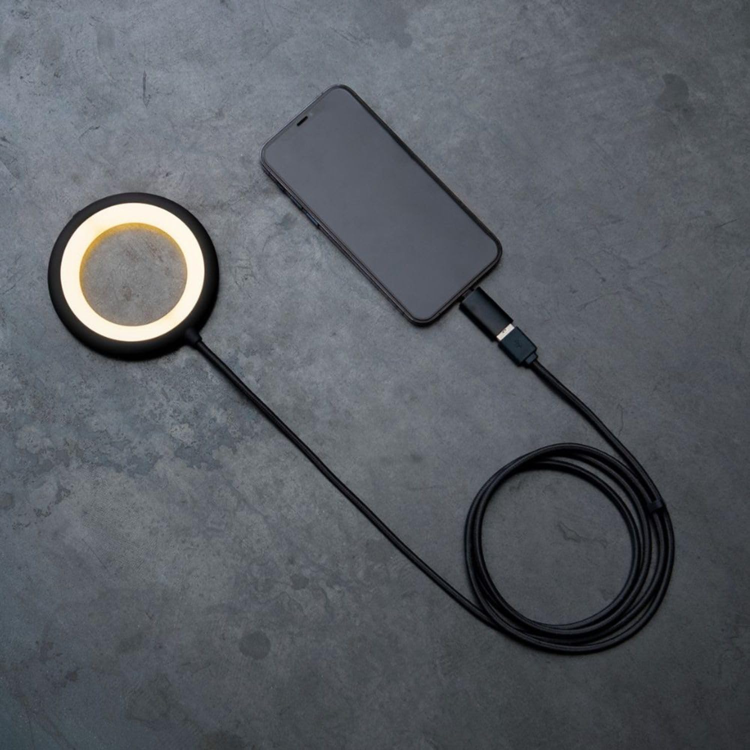 Lampada da Lettura Bily Nera, Nomade e Compatta, LED con 3 Livelli di Luminosità, Funziona senza Batterie né Pile, Ideale per Lettura, Lavoro a Maglia, Viaggio
