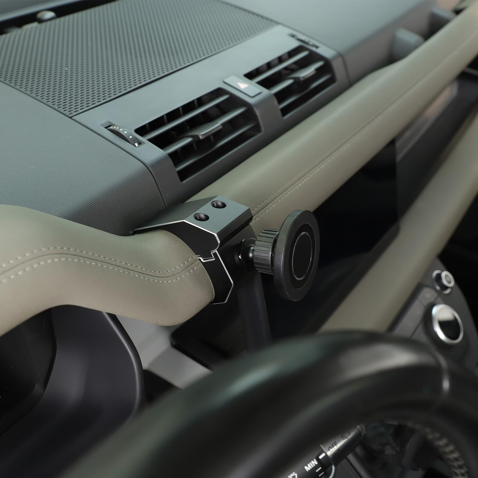 Yinanlutos Magnetische Handyhalterung kompatibel mit Land Rover Defender 2020-2023 Typ G
