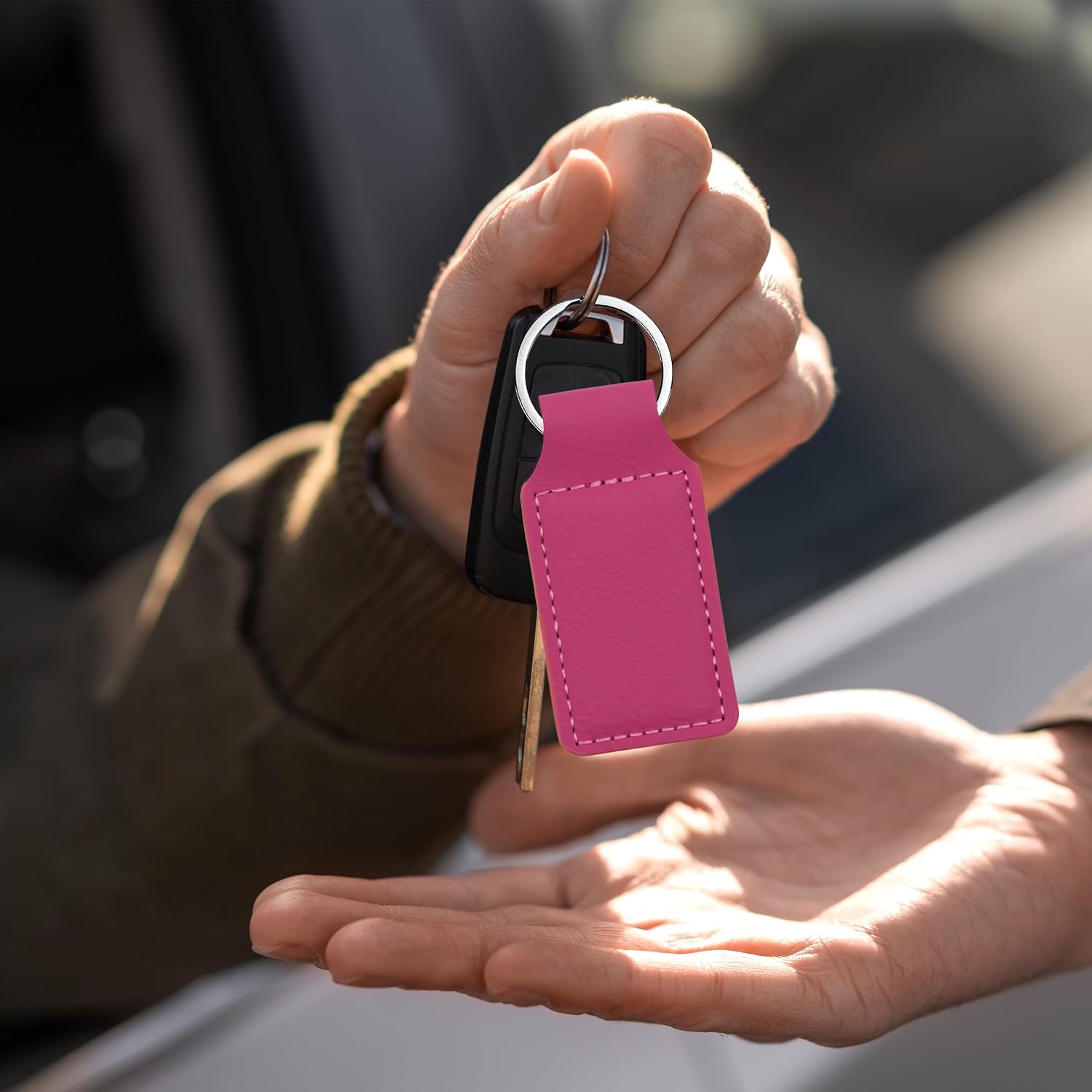 LaserGram Rectangle Keychain, Hawaiian Sea Turtle, Personalized Engraving Included (Hot Pink)