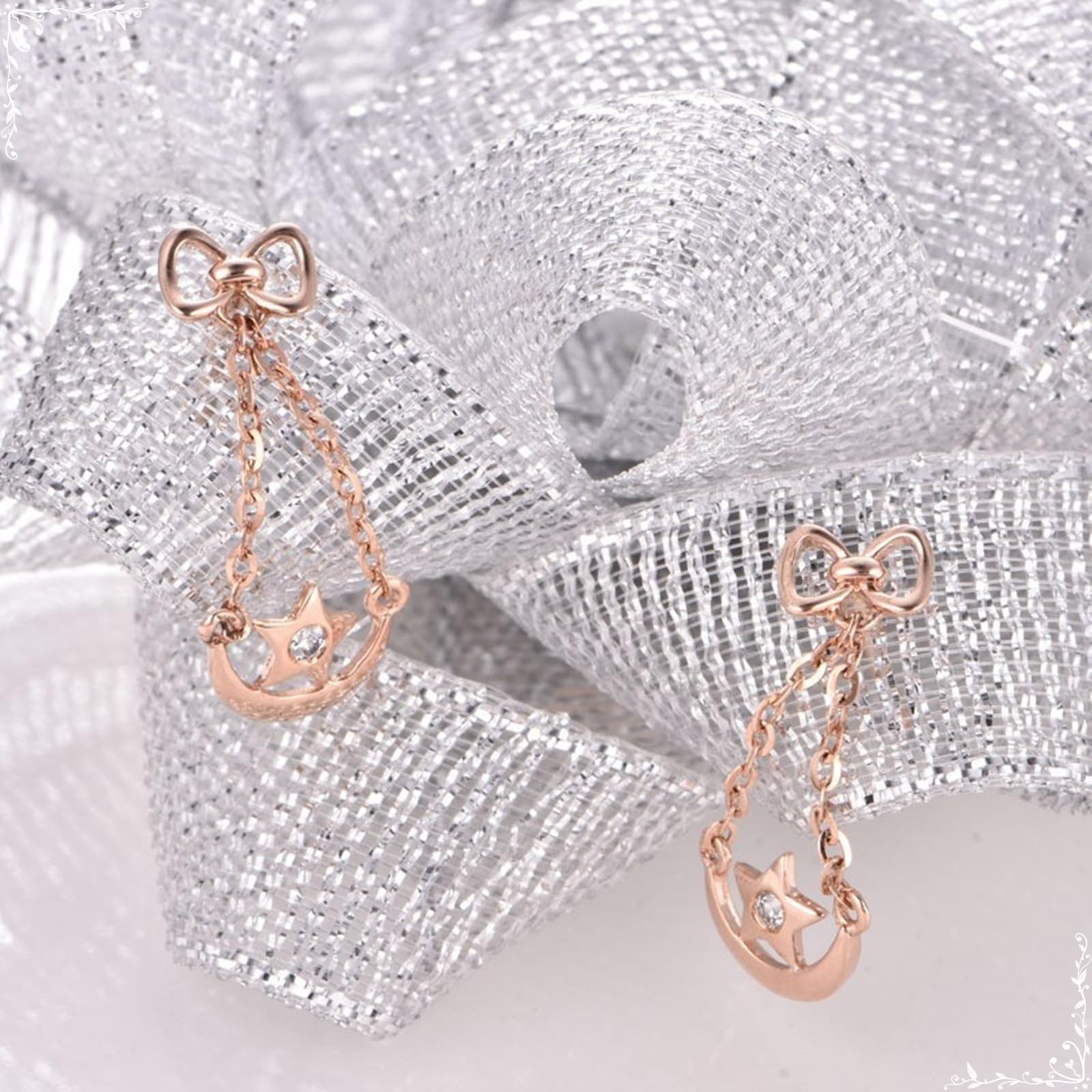 Stilvolle Ohrringe für Damen, Schleife aus 9-karätigem/18-karätigem Gold, Mond und Stern mit Kette und runden Diamant-/Moissanit-Ohrsteckern