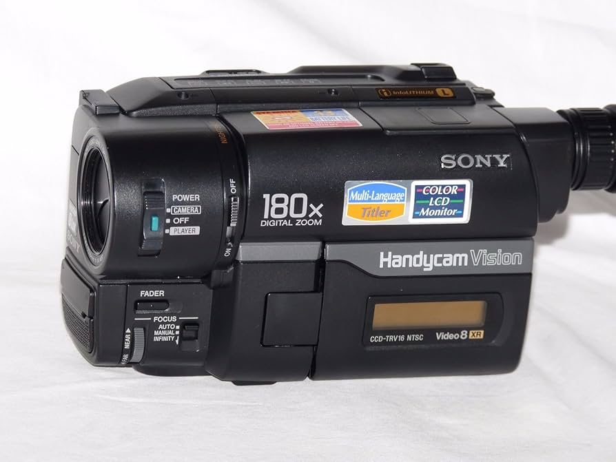 SONY VideoHi8Handycam CCD-TRV116 ④ Sony CCDTRV608 Hi8 Camcorder with 3.0