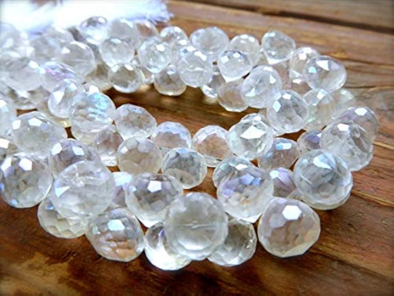 Fil de quartz mystique briolettes oignon de 9mm pour offrir un cadeau artisanal