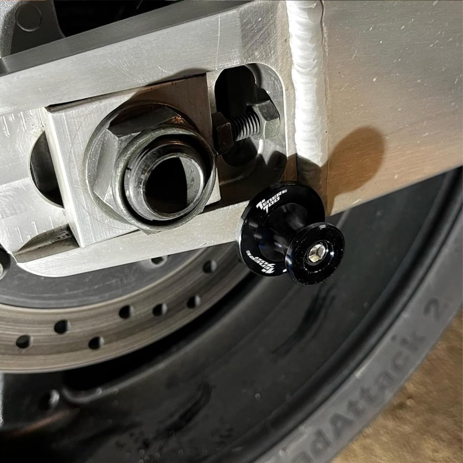M6 Béquille Moto Bobines Supports Bras oscillant pour tenir 700 Tenere700 T7 Rally World Raid 2022 2023 Accessoires (Noir)