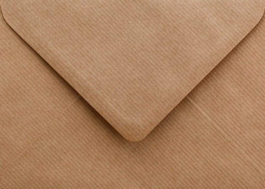 100 enveloppes en papier kraft côtelé 133 x 184 mm avec rabat gommé 110