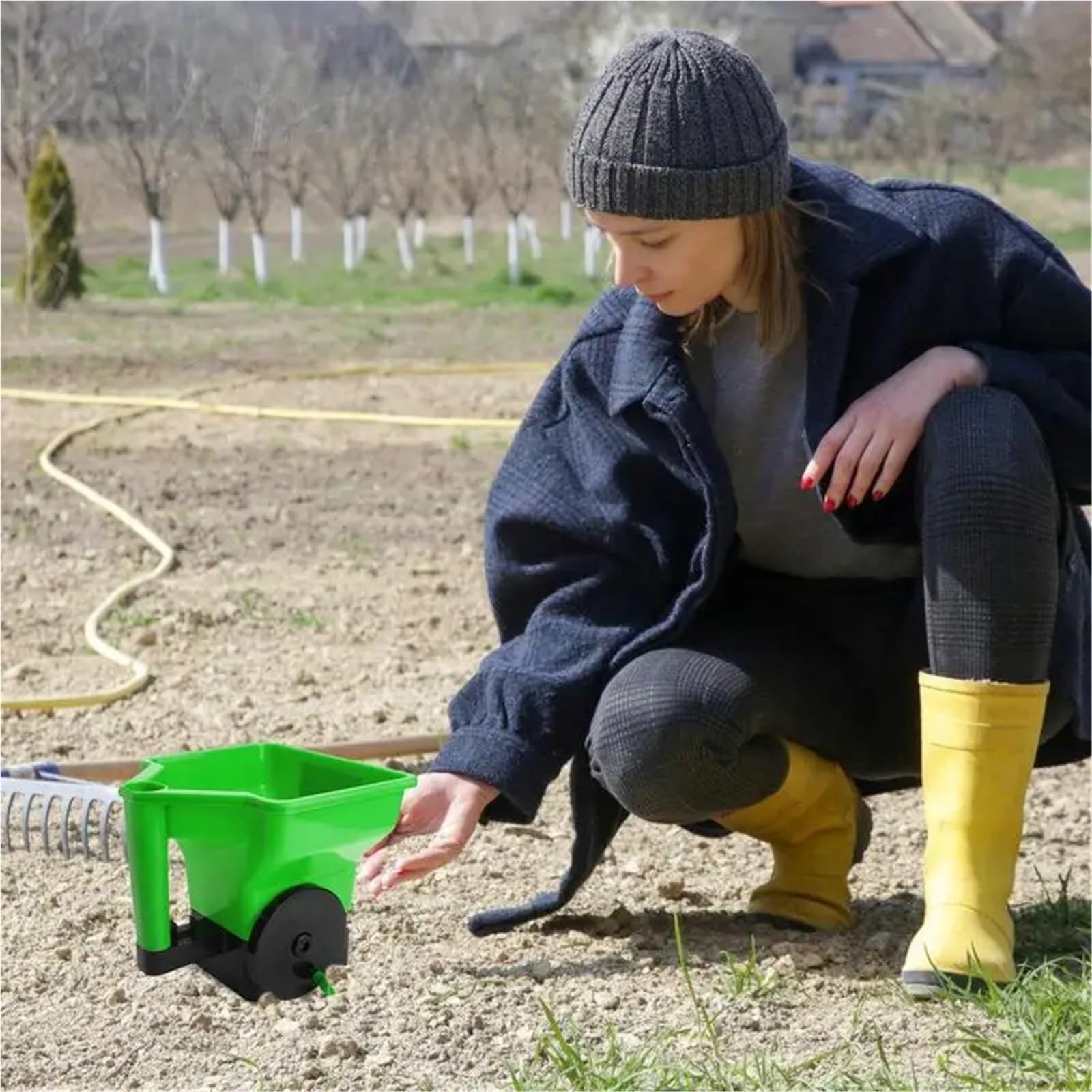 épandeurs de Jardin Épandeur de semences de Jardinage Semoir Manuel Capacité de 3 L pour semis Fertilisation Fonte Neige Applicateur d'engrais Semoir