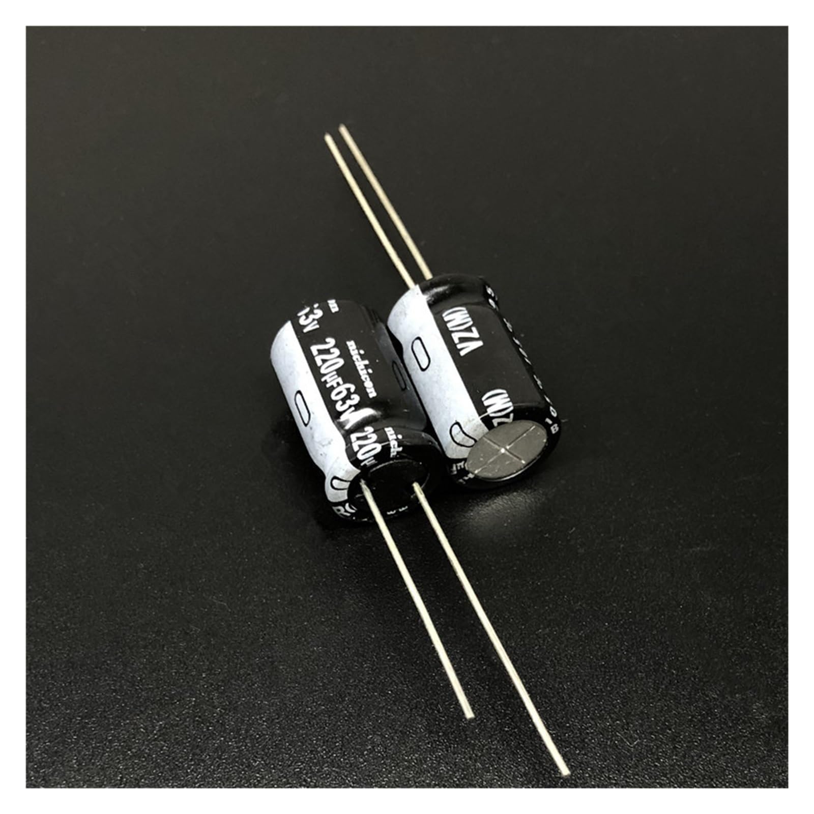 Condensateur 63V 220uF électrolytique aluminium pour réparer les pannes d'alimentation chaudes