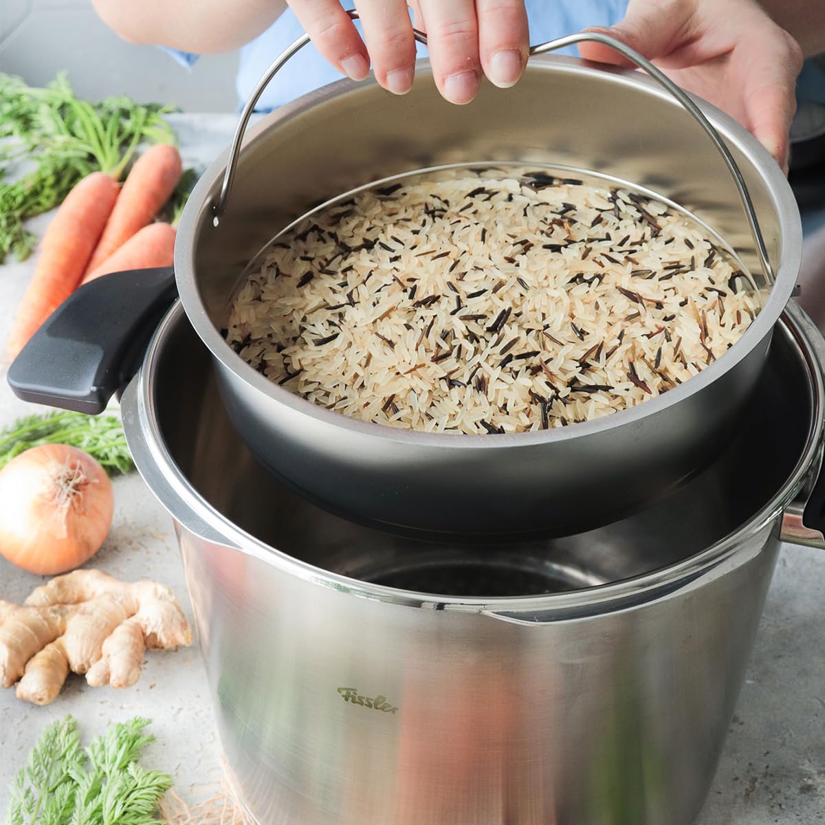 Fissler Vitavit Premium Pentola a pressione in acciaio inox 6 L, 22 cm, 4 livelli di cottura, incluso inserto, adatta a fornelli a induzione