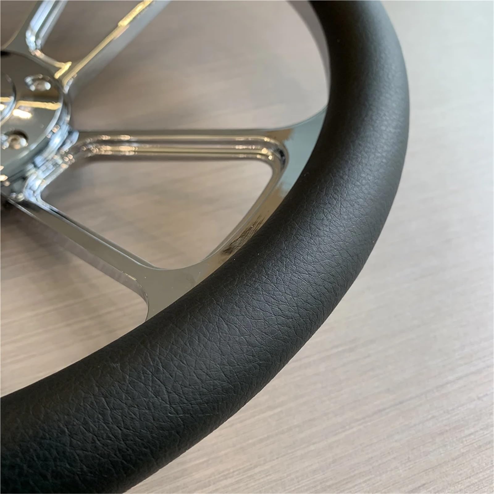 Volante da corsa Volante universale da 14 pollici 350 mm in pelle microfibra retrò cromata nera a tre razze, volante spesso 5 per corsa rallye