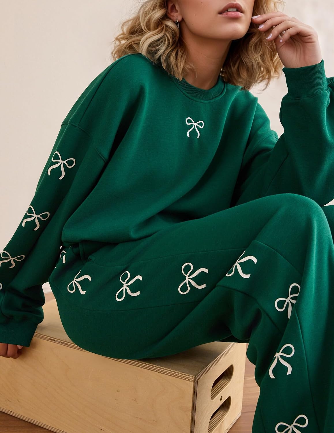 2 Piece Lounge Outfits Bow Trim Hooded Sweatshirt Sweatpants Set Crew Neck Sweatshirt Wide Leg Sweatpants Tracksuit