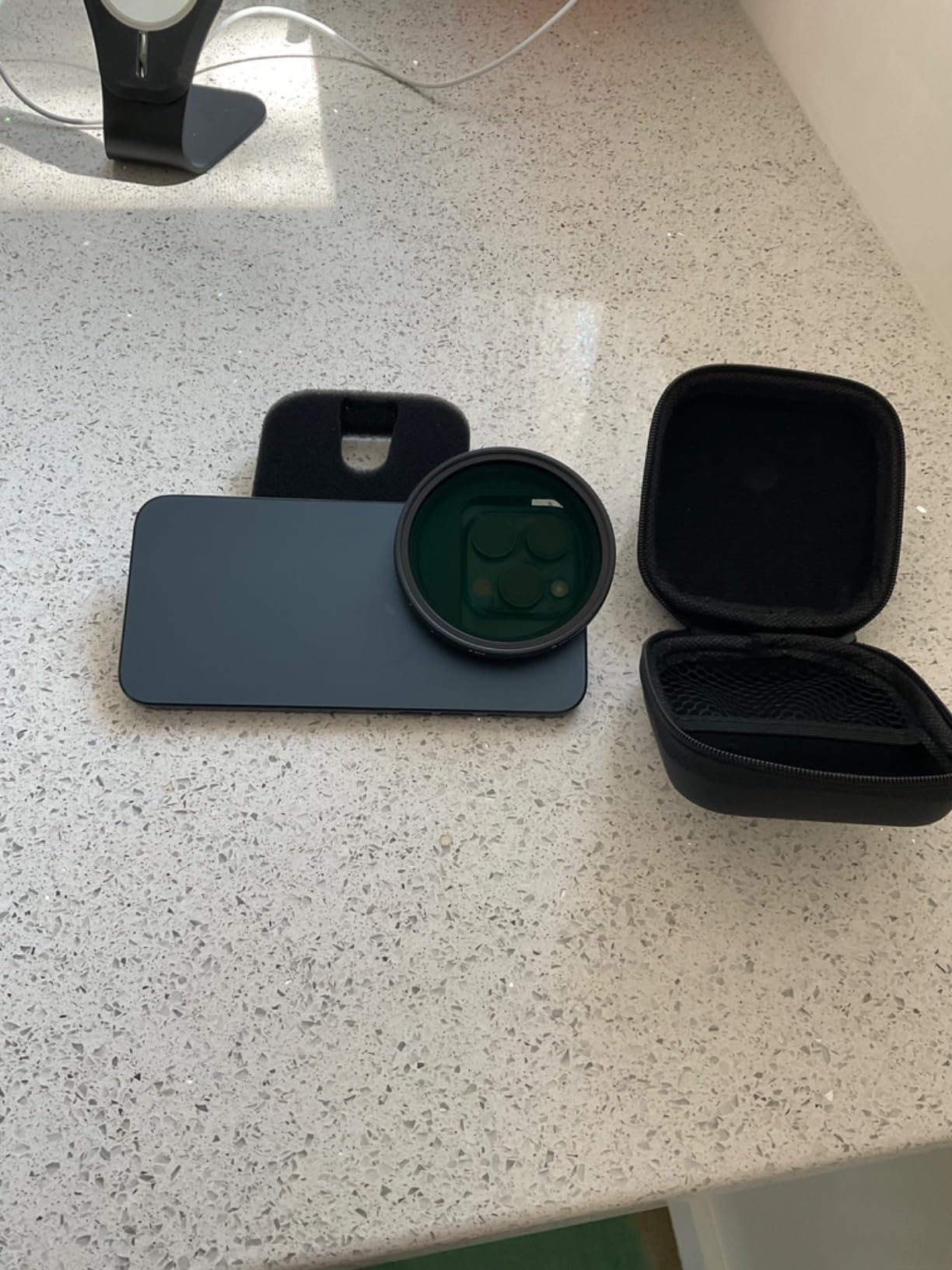 Stevig systeem dat geen speciale telefoonhoes vereist