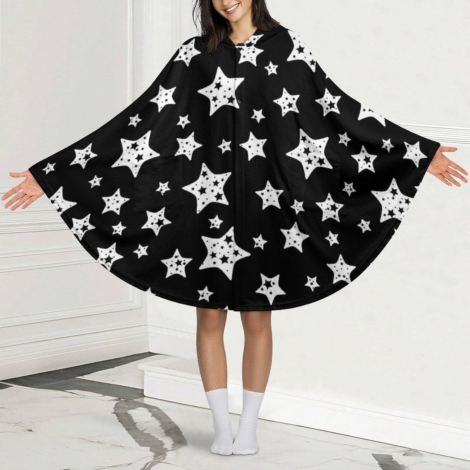 Black And White Star Pattern Wearable Blanket with Hooded Flannel Blankets Cape with Pocket