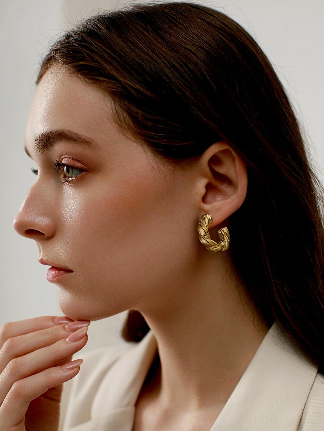 ILGANT 12 Pairs Chunky Gold Hoop Earrings Set for Women Trendy Lightweight Gold Plated Earrings Hypoallergenic Jewelry