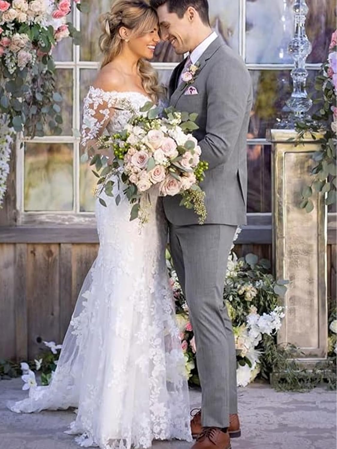 SOLOVEDRESS Men's 3 Piece Suit Regular Fit Formal Groomsman Tuxedos for Wedding Party(Blazer+Vest+Pant)