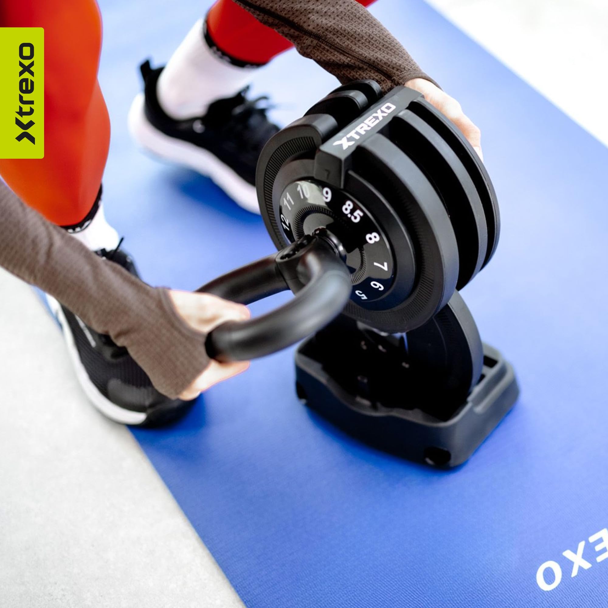 TREXO Kettlebell Regolabile 12 kg in Ghisa per Diversi Esercizi Versatili Manubrio a Sfera Professionale con 16 Livelli di Regolazione Nero