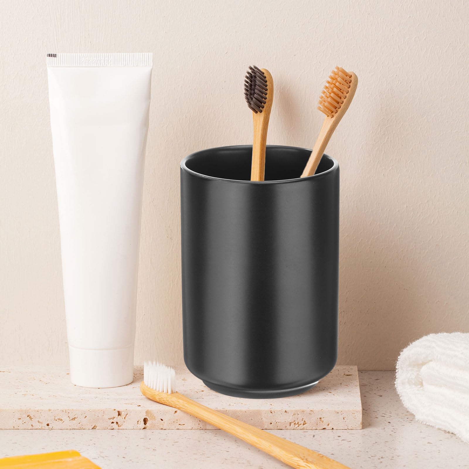 QUARKZMAN Tazze Tè in Ceramica Giapponese 8oz / 240ml Tazze Tè in Ceramica Senza Manico a Colori Solidi Opache Cilindriche per Tè Matcha Vino Tè Nero Caffè Bevande, Nero