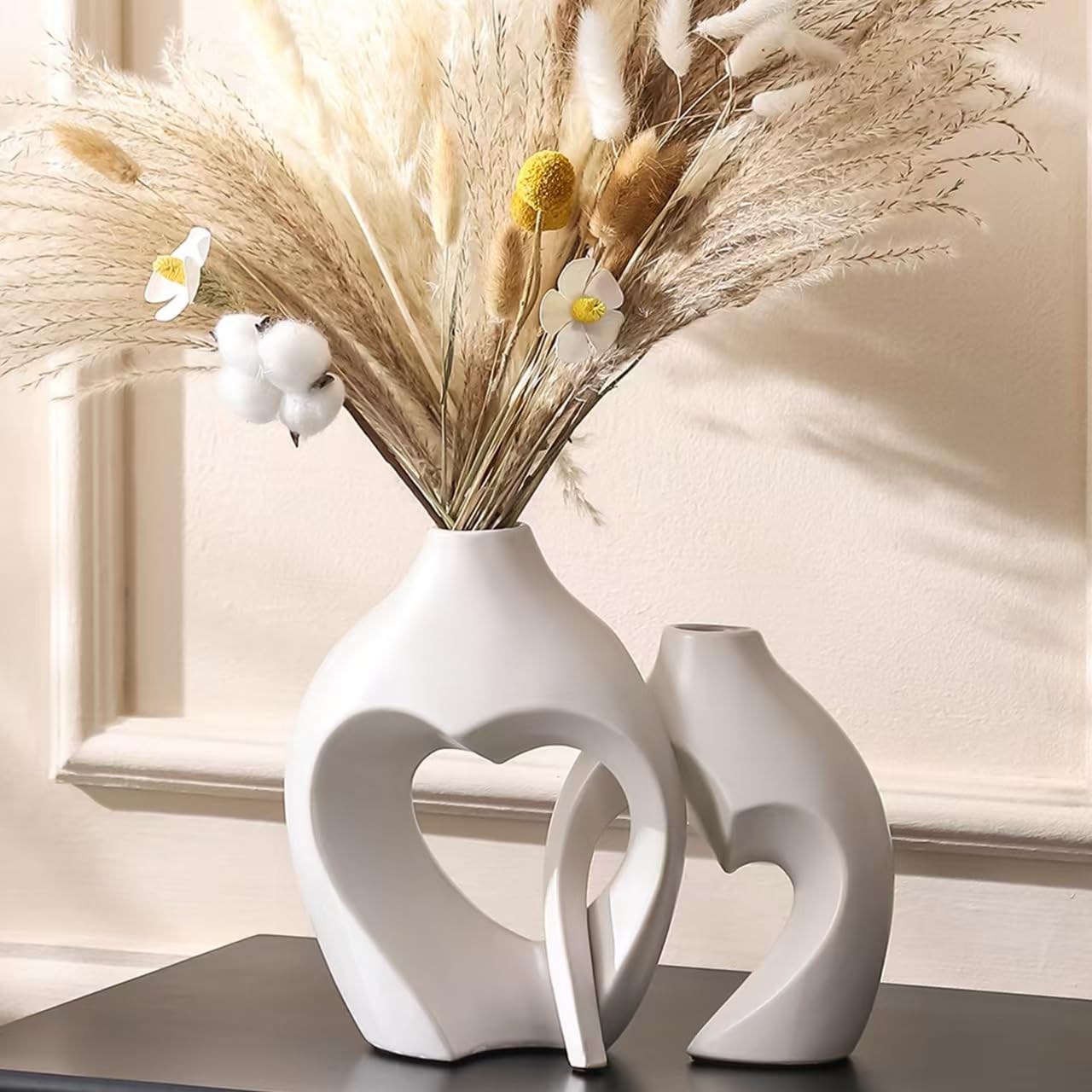 zexstar White Vases for Decor, Heart Shaped Ceramic Vase Set of 2, Nordic Modern Heart Vases, Minimalist Decorative Vase for Table Centerpiece Wedding