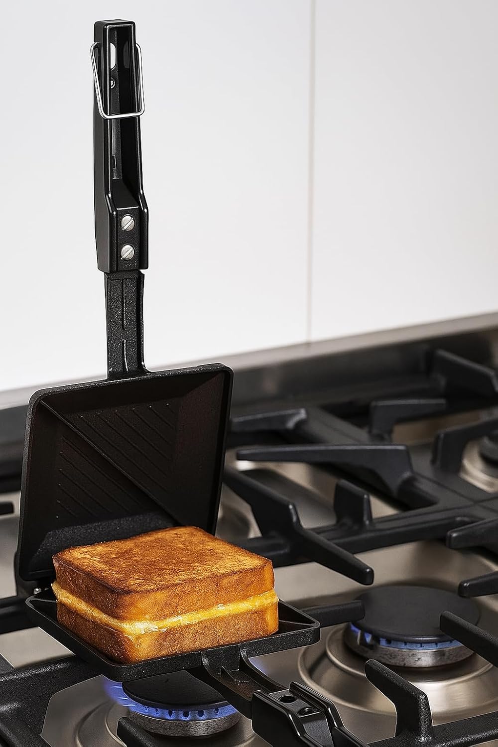Sandwich Maker Stovetop Toaster Panini Maker Hot Regular Sandwich Non-Stick Aluminum Gas Toaster Heat-Resistant Handles 2 Slice Sandwich Maker