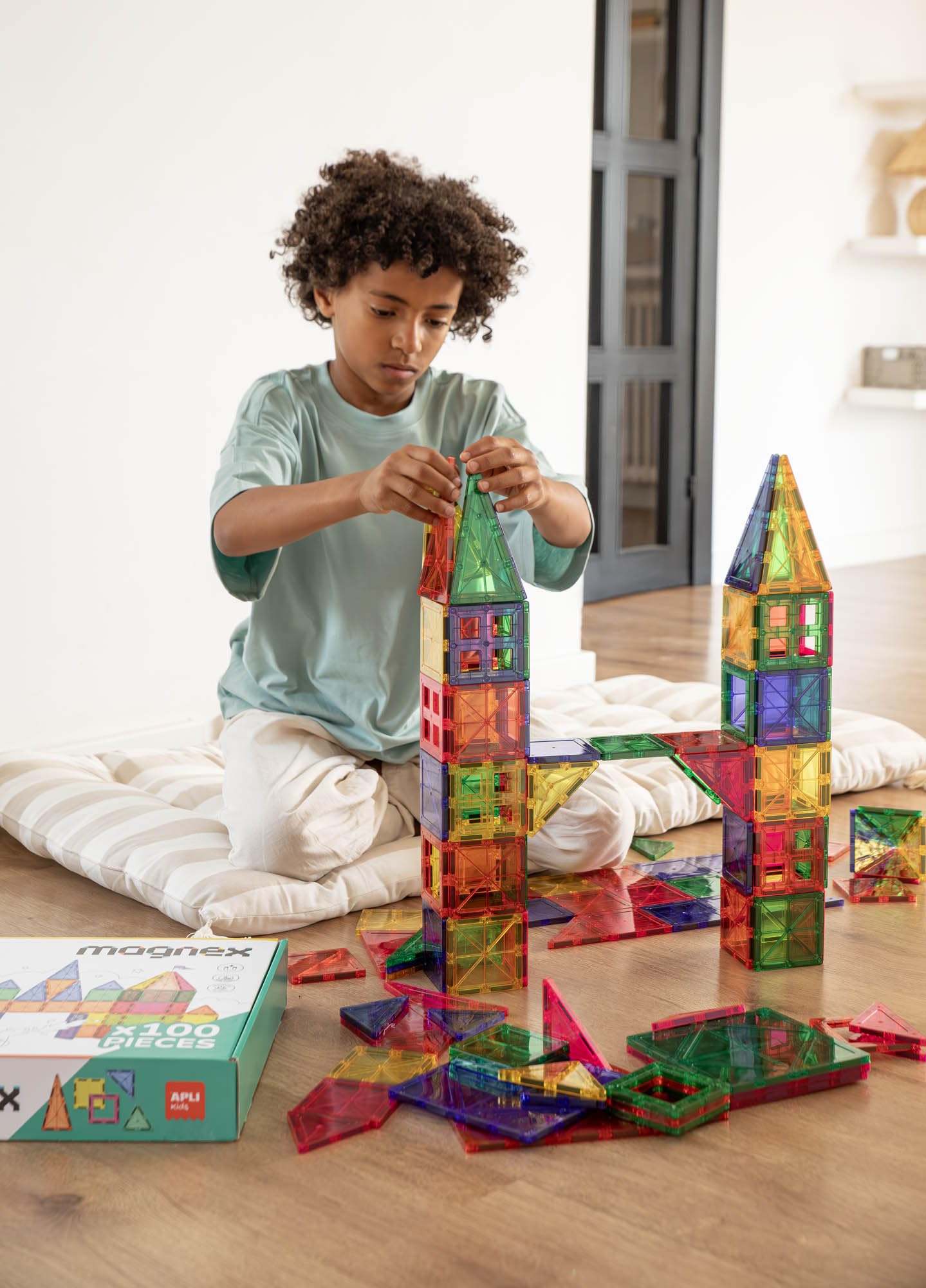 APLI Kids 20138 - Magnex 100 sztuk Magnex Zestaw konstrukcyjny | Zestaw 3D dla dzieci 3+| Kolorowe magnesy geometryczne | Zabawka edukacyjna Steam dla kreatywności i rozwoju poznawczego