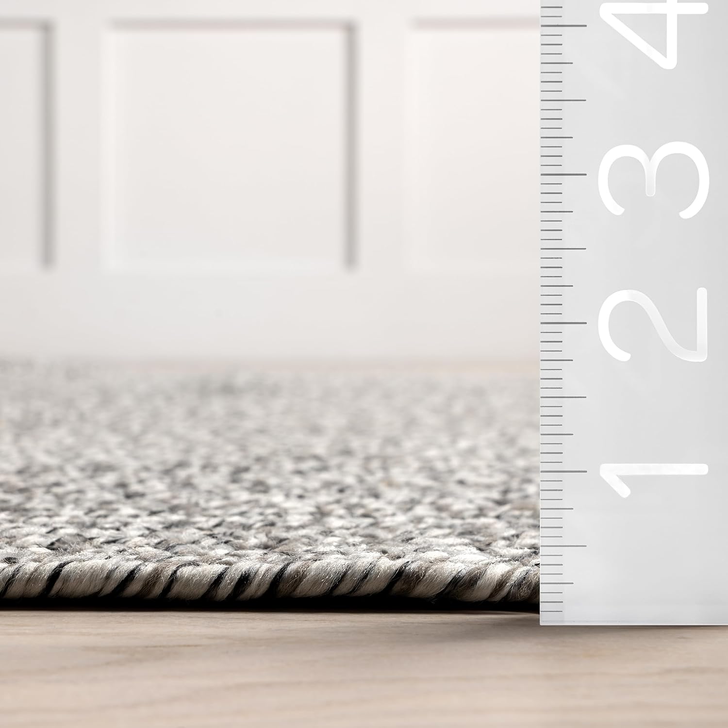 nuloom 2' x 3' solid hand braided indoor/outdoor area rug, pet-friendly, high traffic, weather resistant, for patio, balcony, bedroom, living room, dining room, wynn salt and pepper salt and pepper 2' x 3' (rectangular)