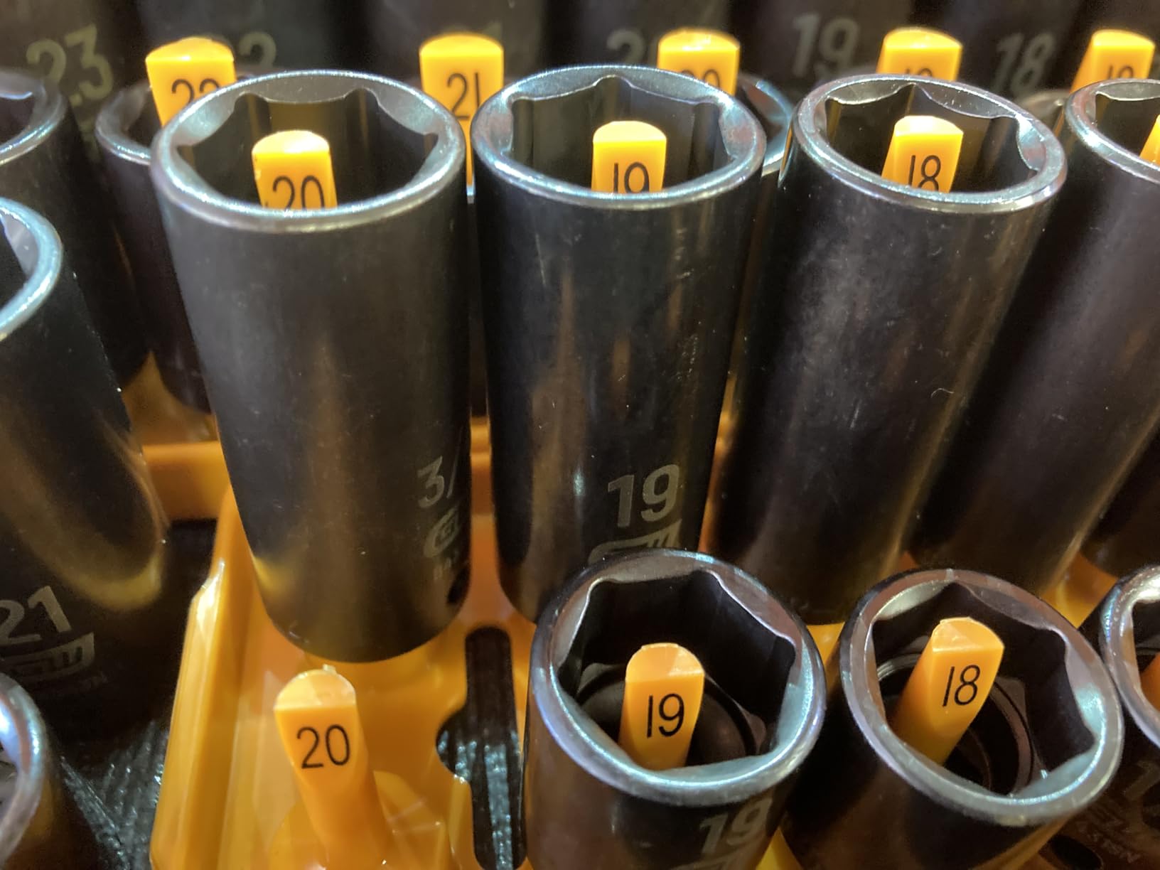 GEARWRENCH 176 Piece 1/4", 3/8" & 1/2" Drive 12 Point Standard and Deep SAE/Metric Master Socket Set - 89074