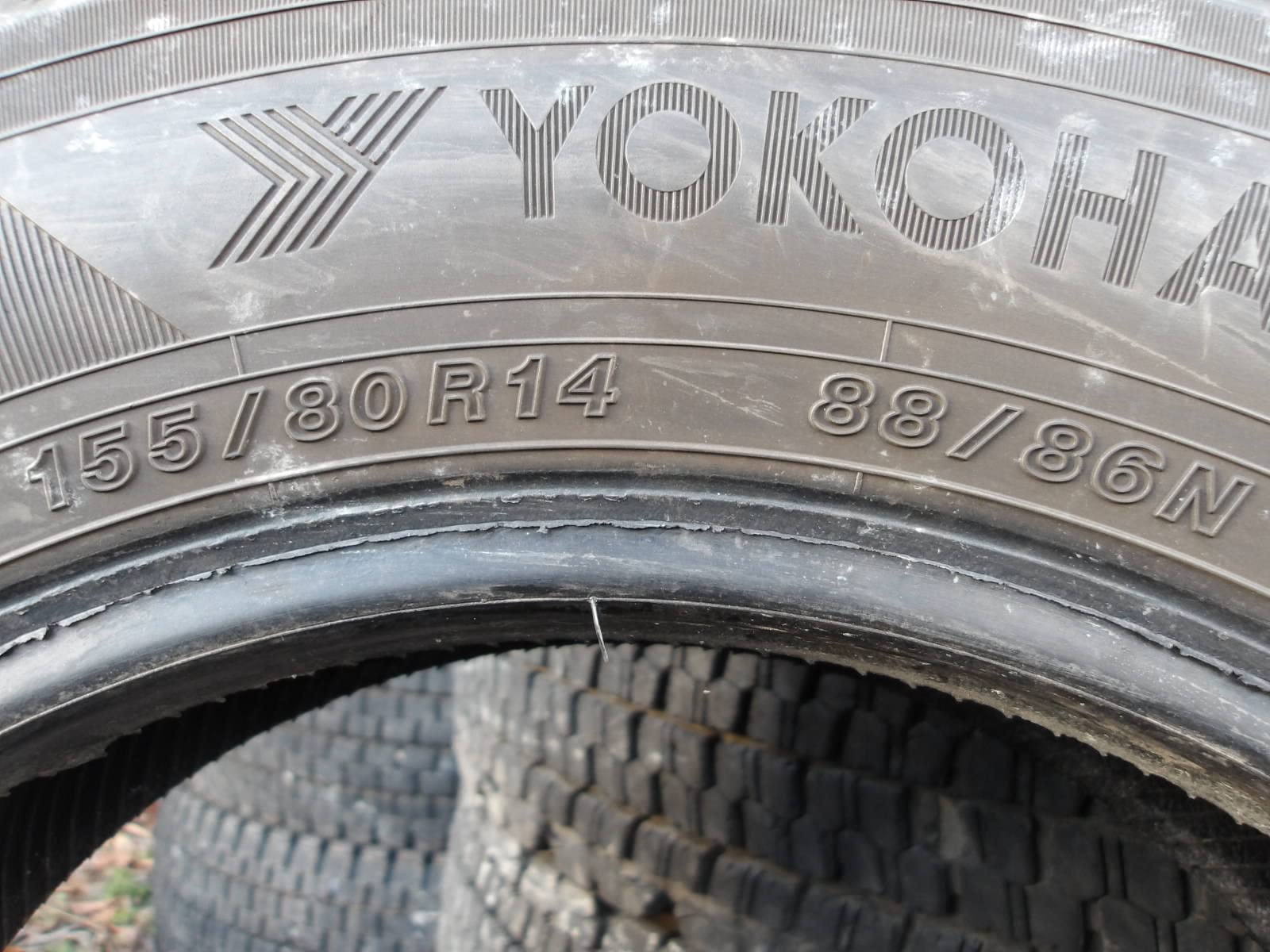 Amazon | Z865 155/80R14 冬4本セット スタッドレス LT 88/86N 155/80