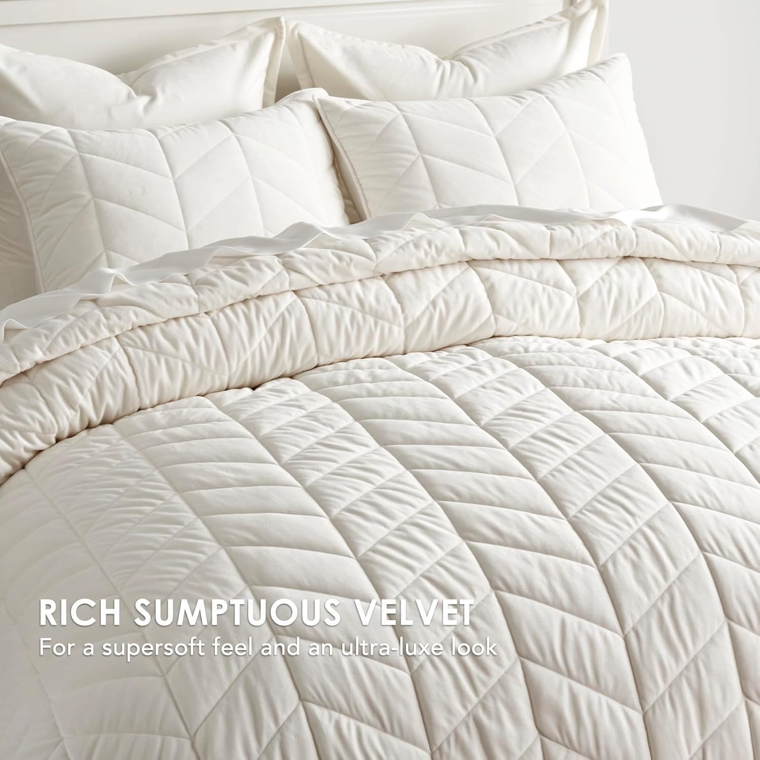 EVERGRACE 3 Pieces Luxurious Velvet King Quilts, Ultra Soft Lightweight Velvet Comforter Set, Matelasse Oversized Diamond Bedspread Coverlet for All Season with 2 Shams, Cream White, 108"x96" - Image 2