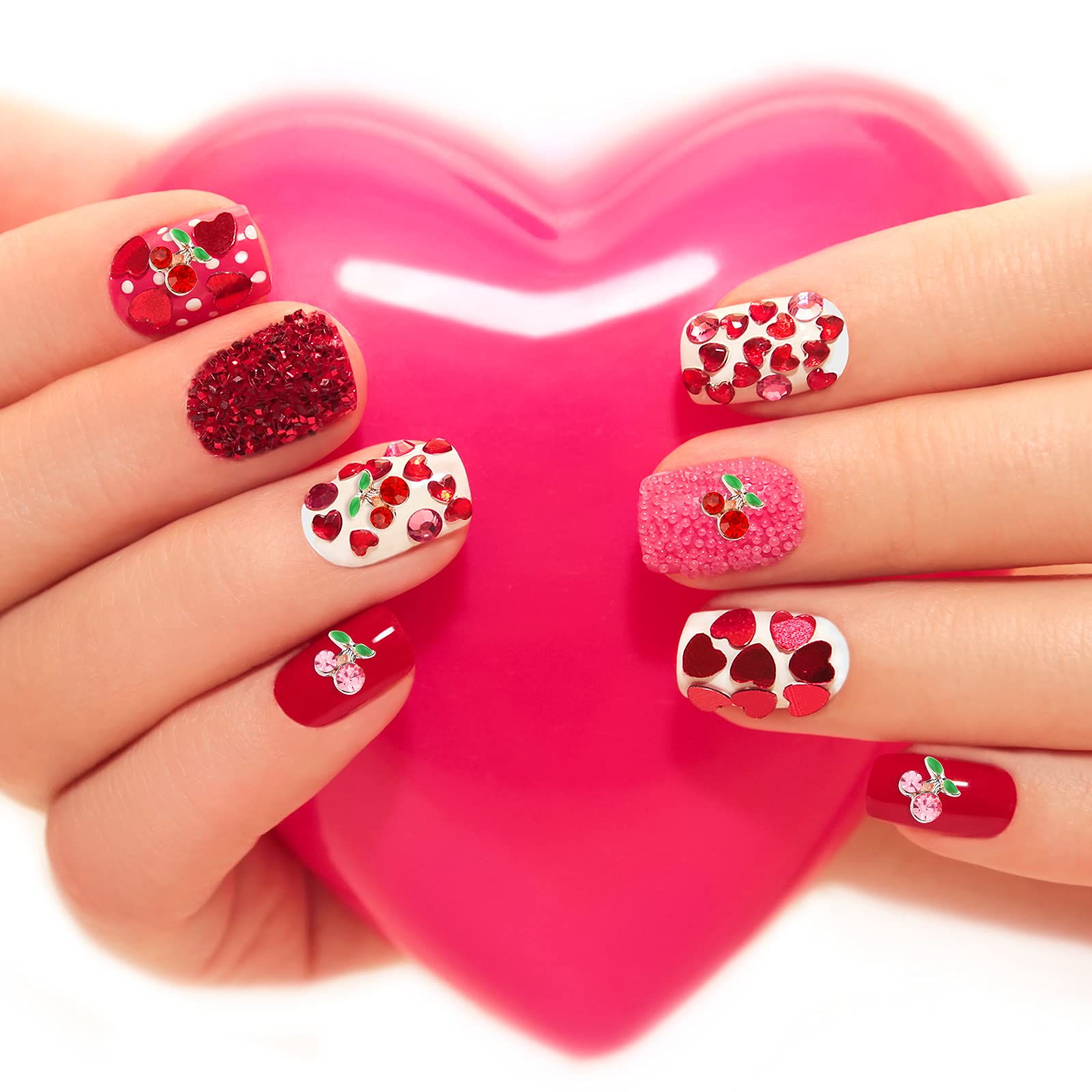 Ноготочки сердечки нарощенные. Наращивание ногтей сердечки. Красивый маникюр с сердечками. Наращивание ногтей сердечки. Розовые ногти с сердечком.