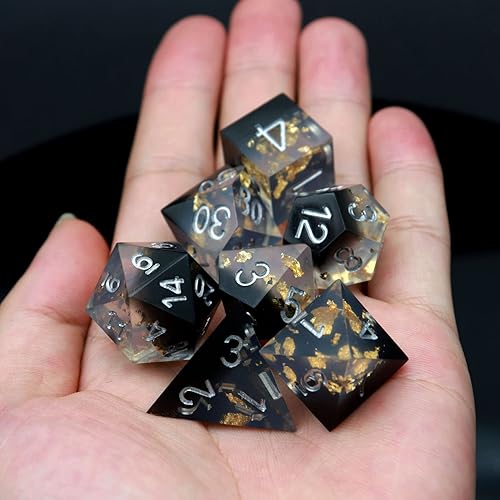 Miniatura 7 de Haxtec DND - Juego de dados negros de resina de borde afilado, copos dorados con estuche de dados, dados D&D en blanco y negro para juegos de rol,