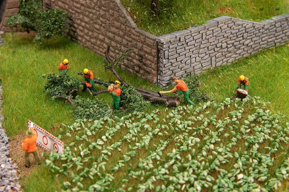 Faller Forest Workers with Modern Equipment Figure Set FA151690 HO Gauge
