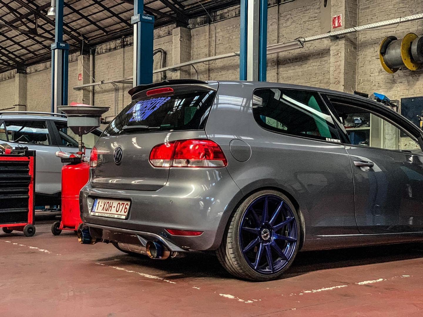 Simoni Racing Końcówka rury wydechowej okrągła skośna Tip Ø 114 x 210 mm przyłącze 60 mm wygląd tytanu