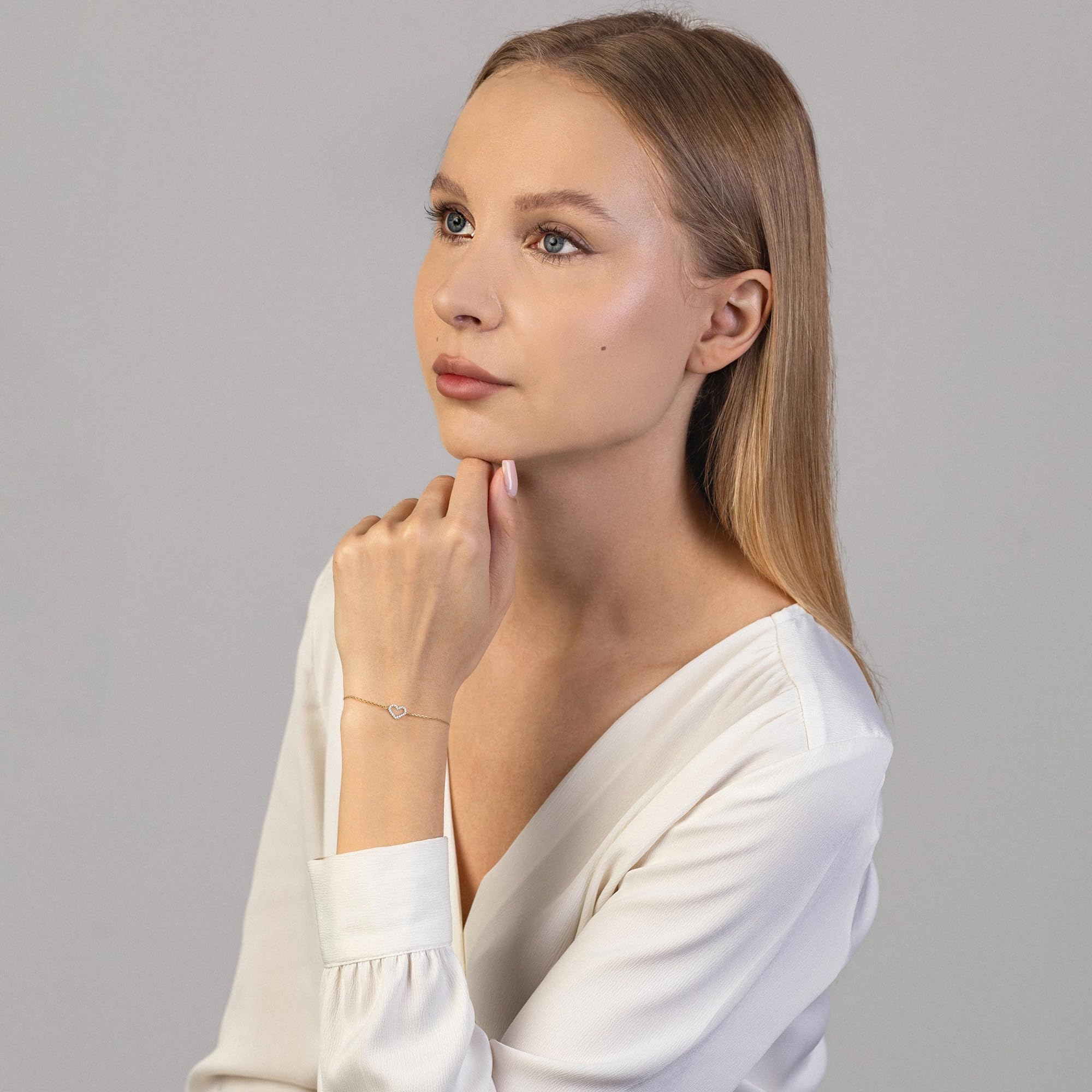 MARKO Gold Armband Damen 333 mit Herz Zirkonia – 8 Karat Echtgold Armband filigran verstellbar 17–19 cm – Herz Armband Gold elegant romantisch Geschenk für Freundin Frau