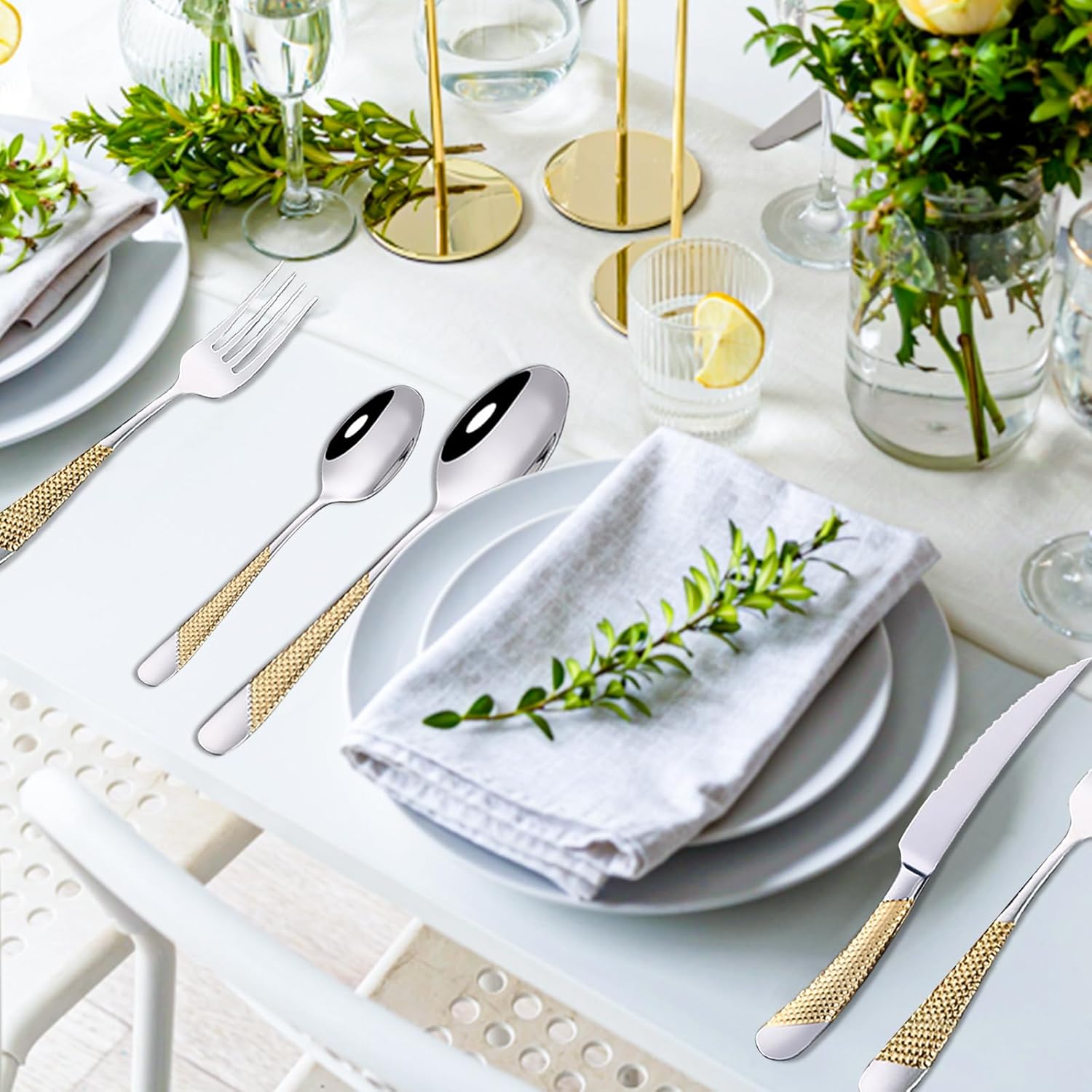Gold Silverware Set, Caliamary 24 Pieces Flatware Set with Silverware Holder, Stainless Steel Knives and Forks and Spoons Cutlery Set Service for 6, Kitchen Utensil Tableware Set with Antiskid Handle