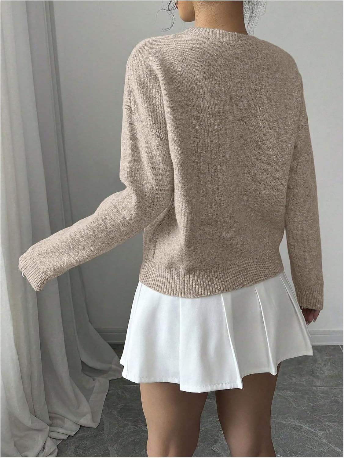 Verdusa Women's Spring 3D Flower Appliques Crewneck Sweaters Long Sleeve Drop Shoulder Pullovers Knit Going Out Tops - Image 2