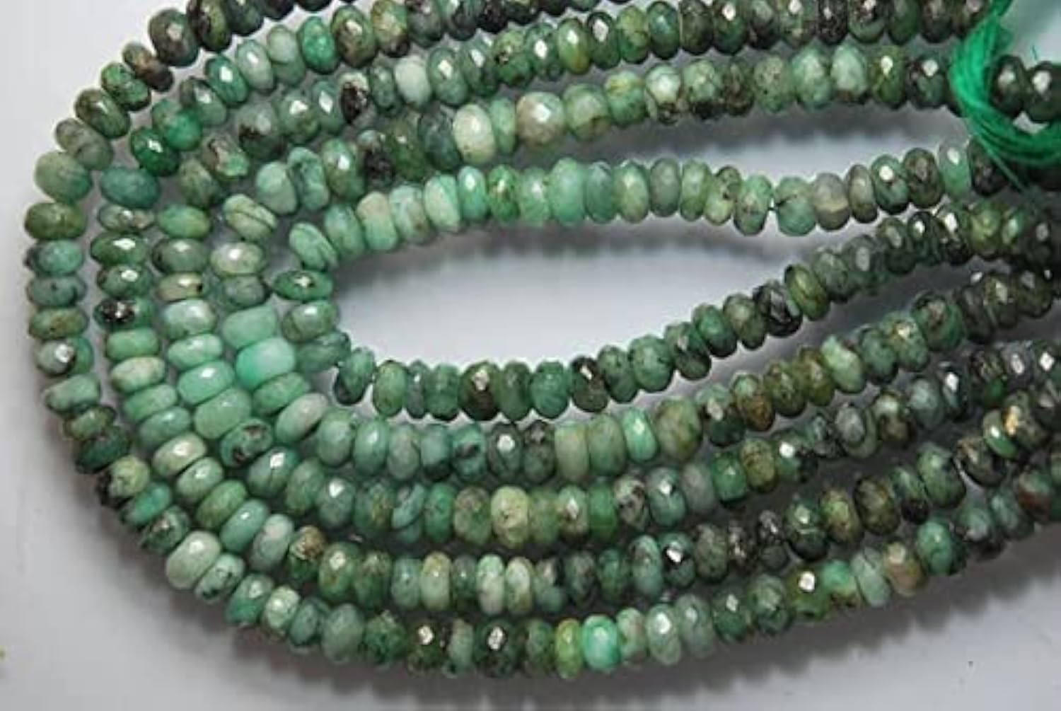 Émeraudes naturelles d'Afrique 7,5-8mm pour la création de bijoux uniques