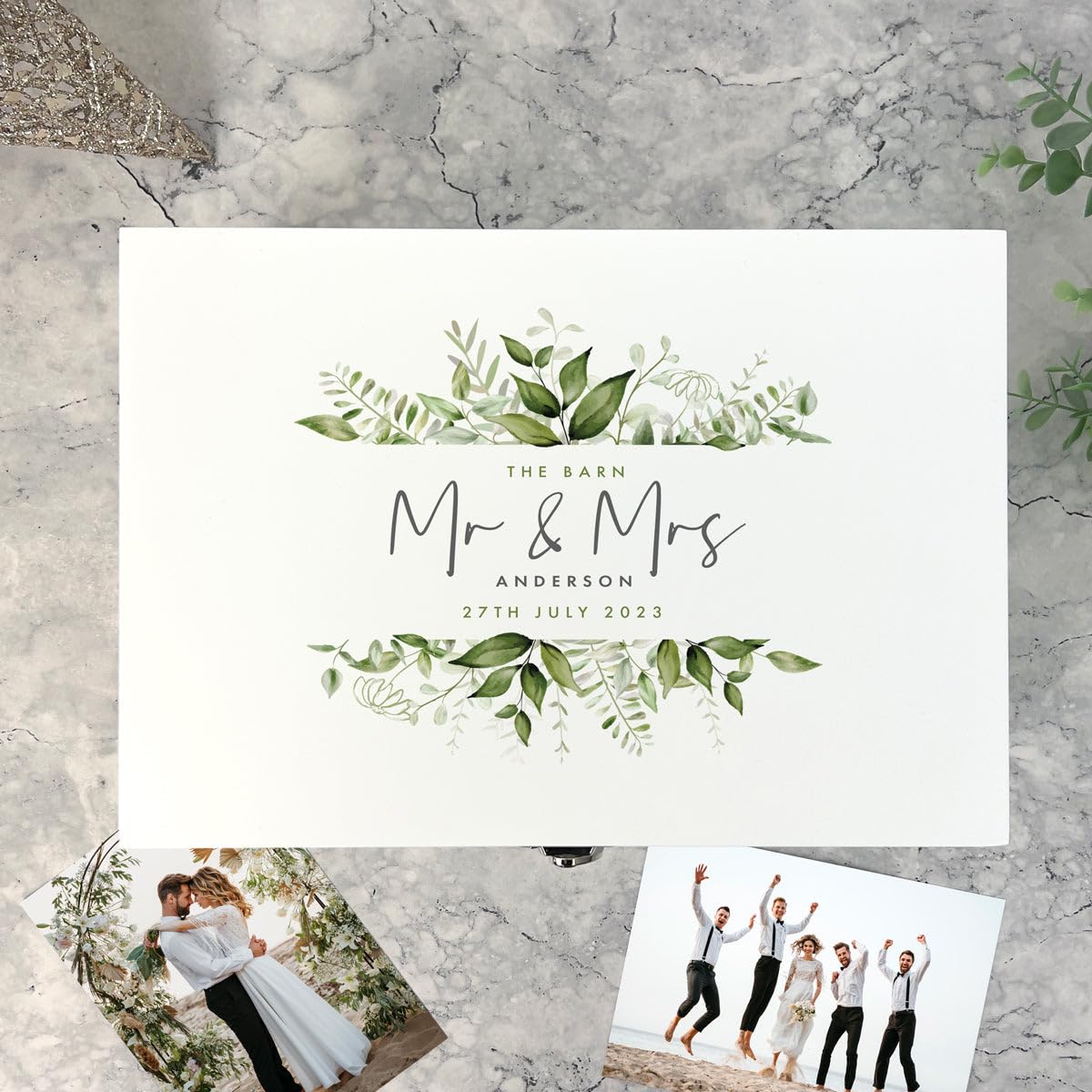 Caja de recuerdos de boda botánica de madera blanca personalizada | Nombres personalizados, lugar y fecha | Regalo de boda para parejas | 27 x 19 x 14 cm