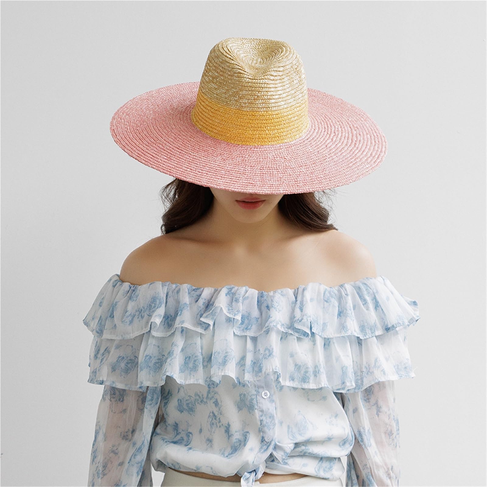 Cappello Fedora estivo da donna in paglia con tesa rosa a blocchi di colore, cappello da sole a tesa larga per protezione UV all'aperto, stile casual