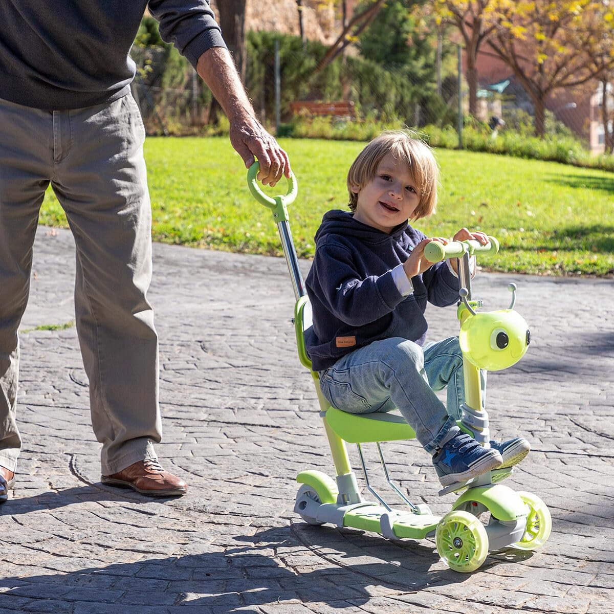 InnovaGoods® Patinete Scuvol Multiposición para Niños y Niñas 3 Años, Ajustable Con Asiento y Respaldo, 3 Ruedas LED (120mm), Cesta, Reposapiés, Mango y Freno